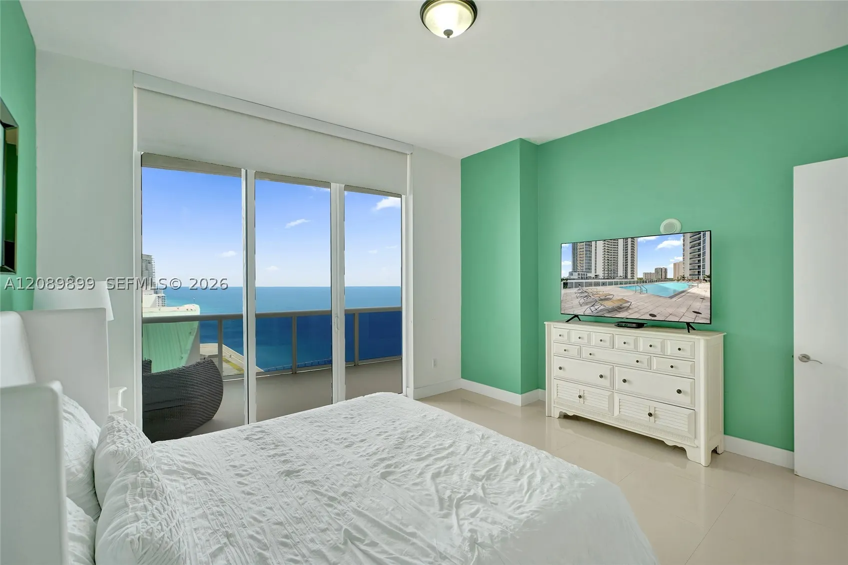 16001 Collins Ave #4102