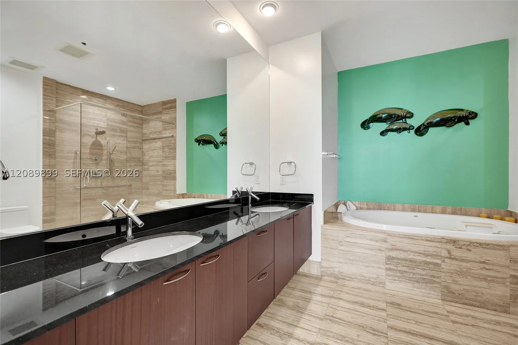 16001 Collins Ave #4102