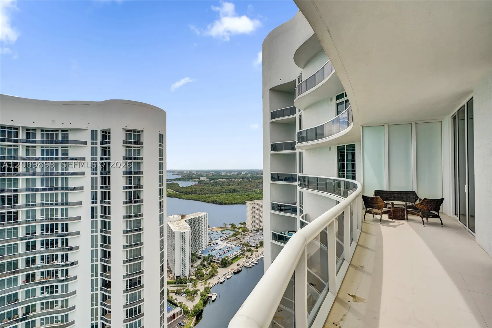 16001 Collins Ave #4102