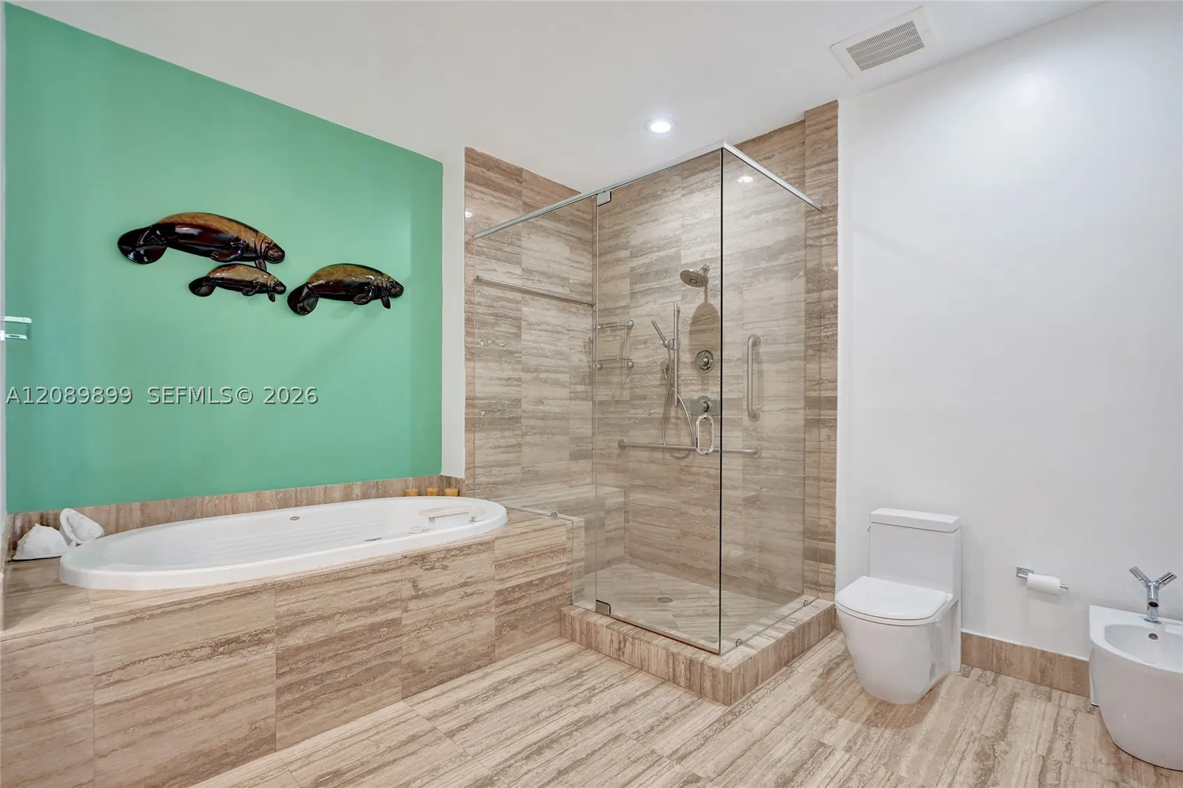 16001 Collins Ave #4102