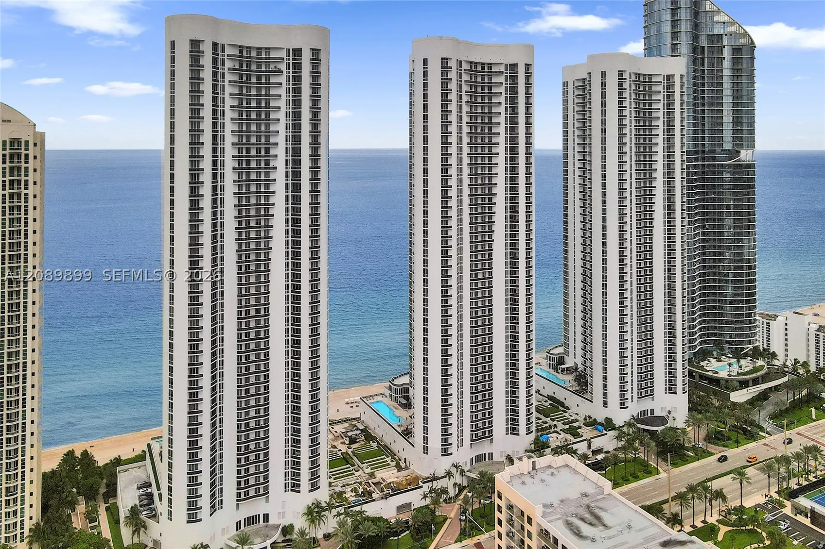 16001 Collins Ave #4102