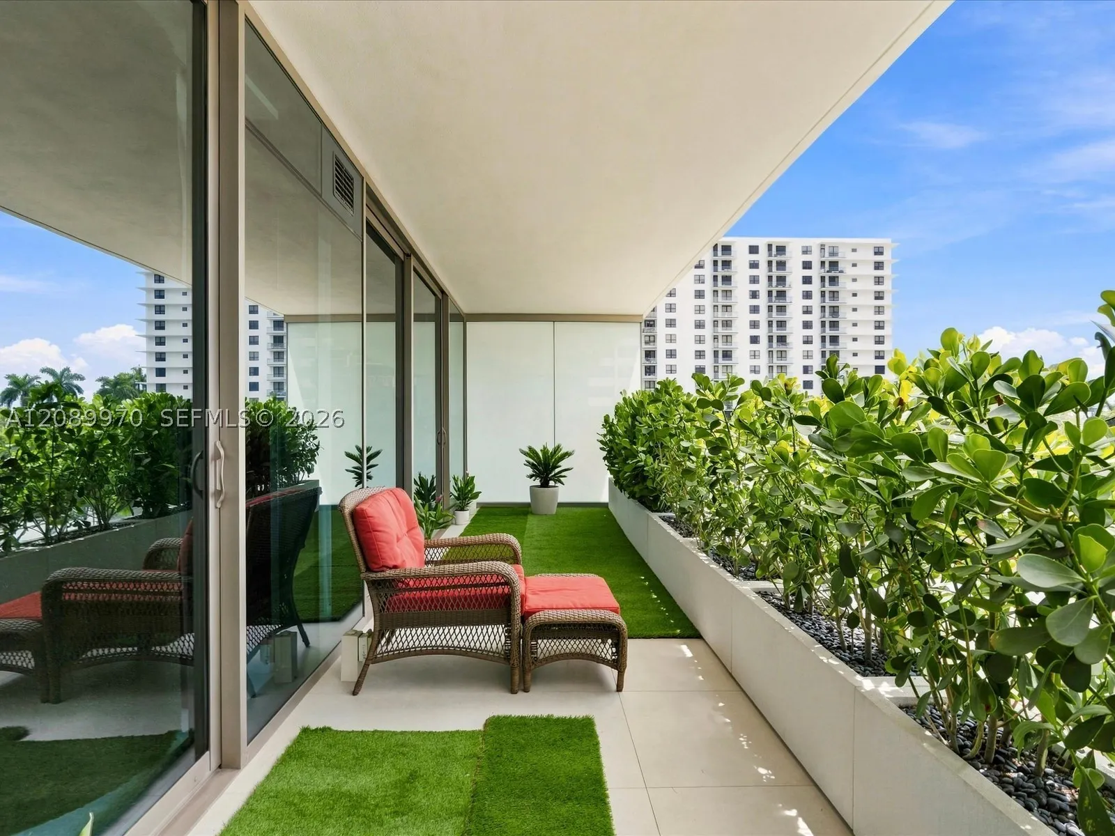10203 Collins Ave #304