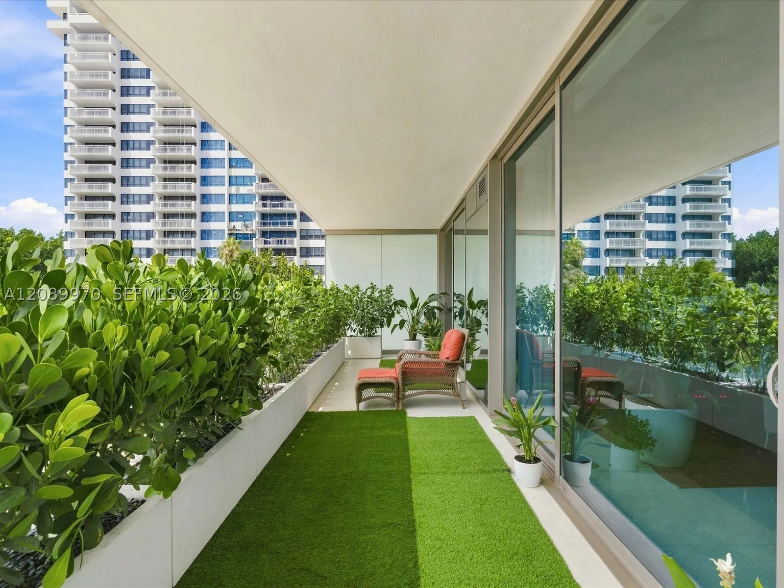 10203 Collins Ave #304