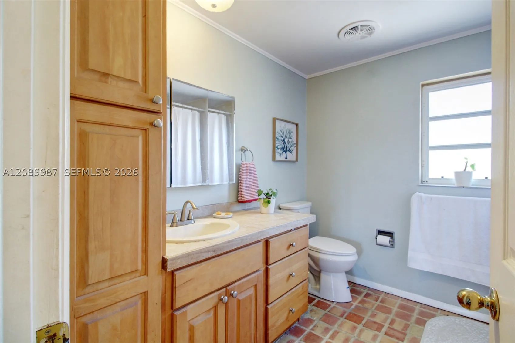 133 Valois Blvd