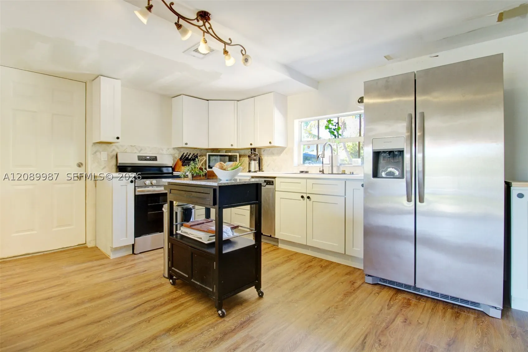 133 Valois Blvd