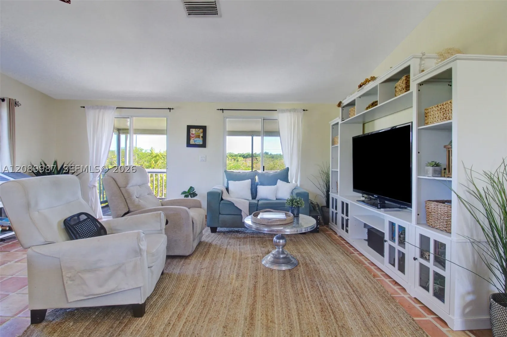 133 Valois Blvd