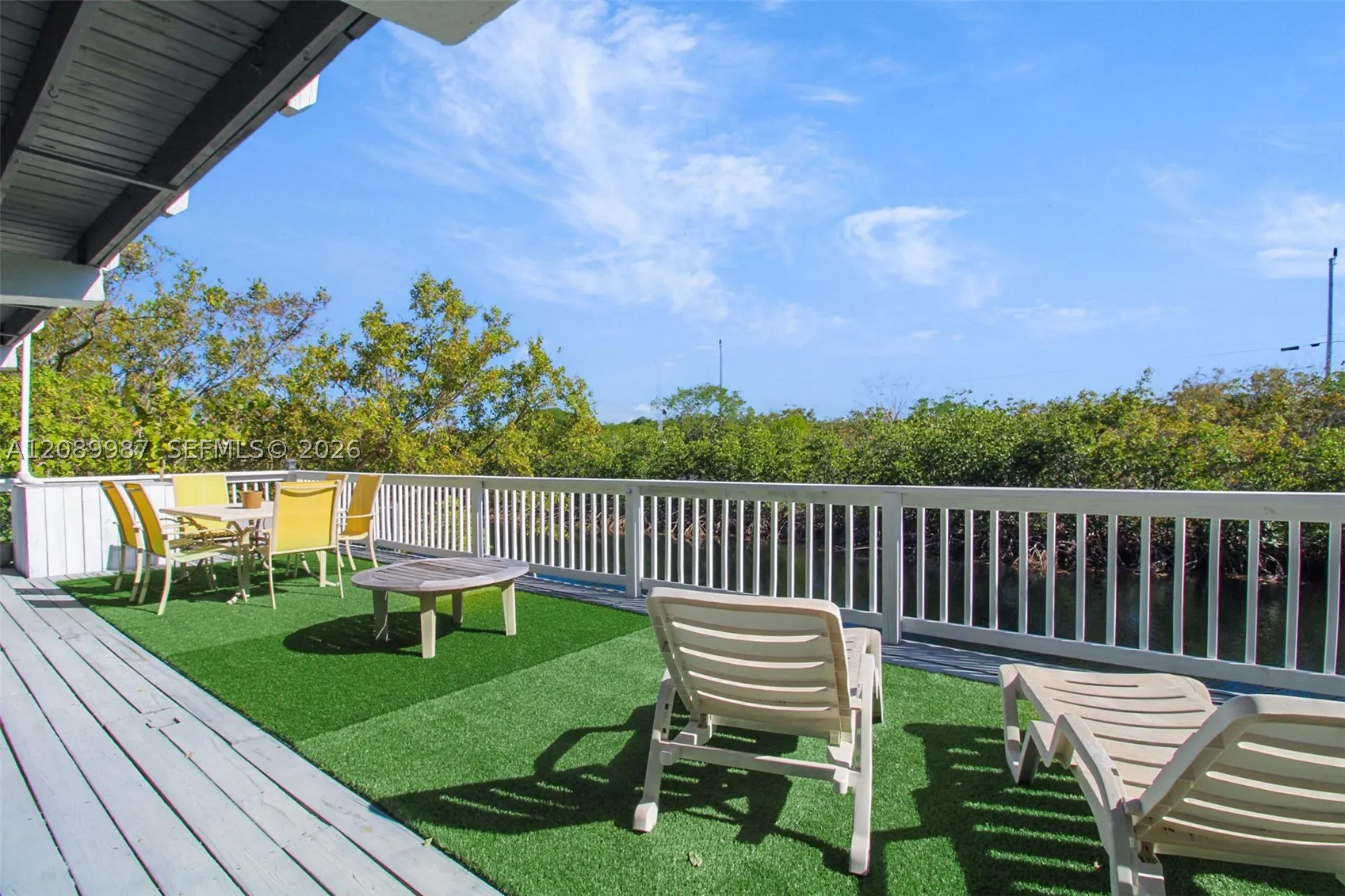133 Valois Blvd