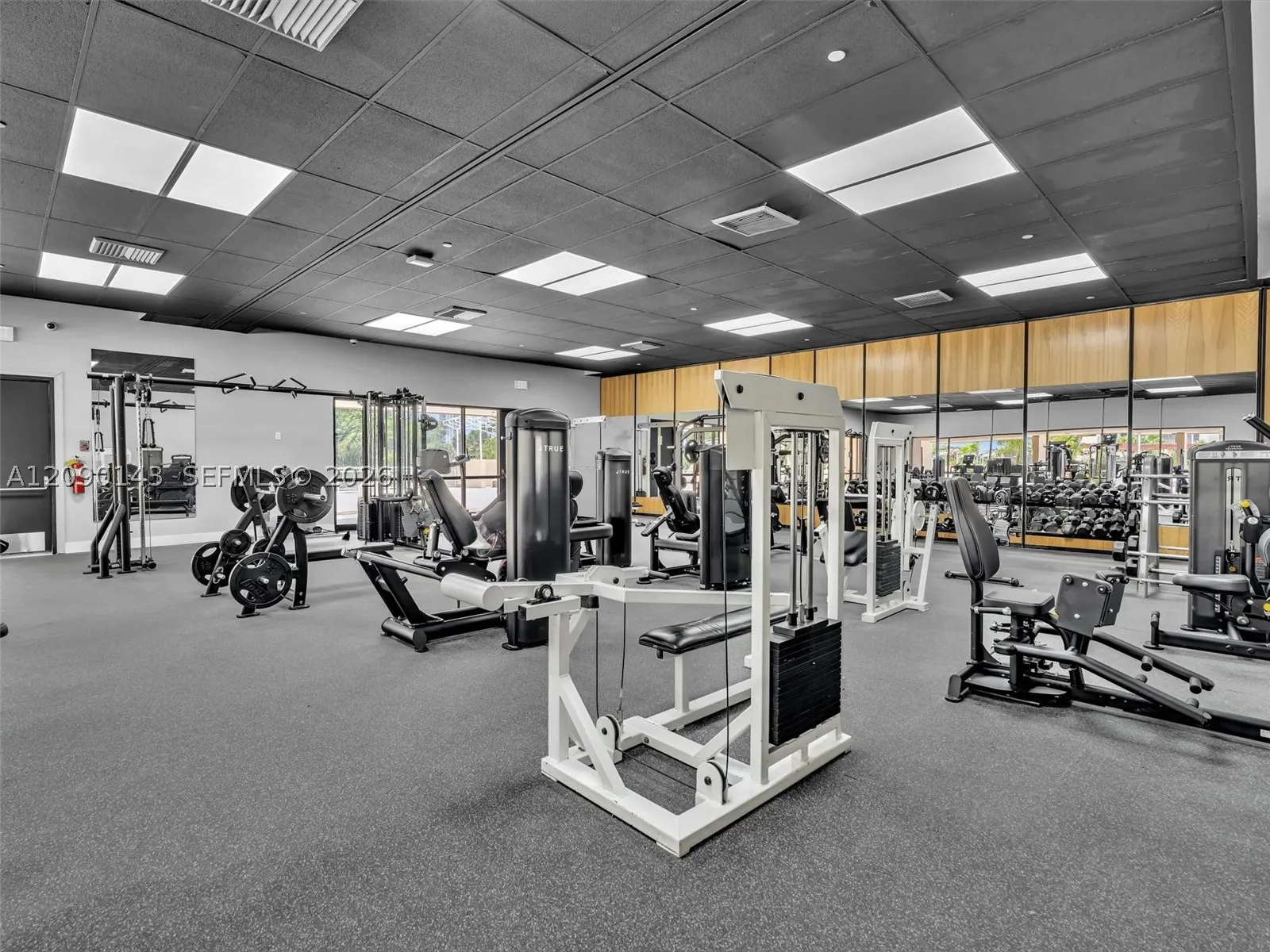 20379 W Country Club Dr #332