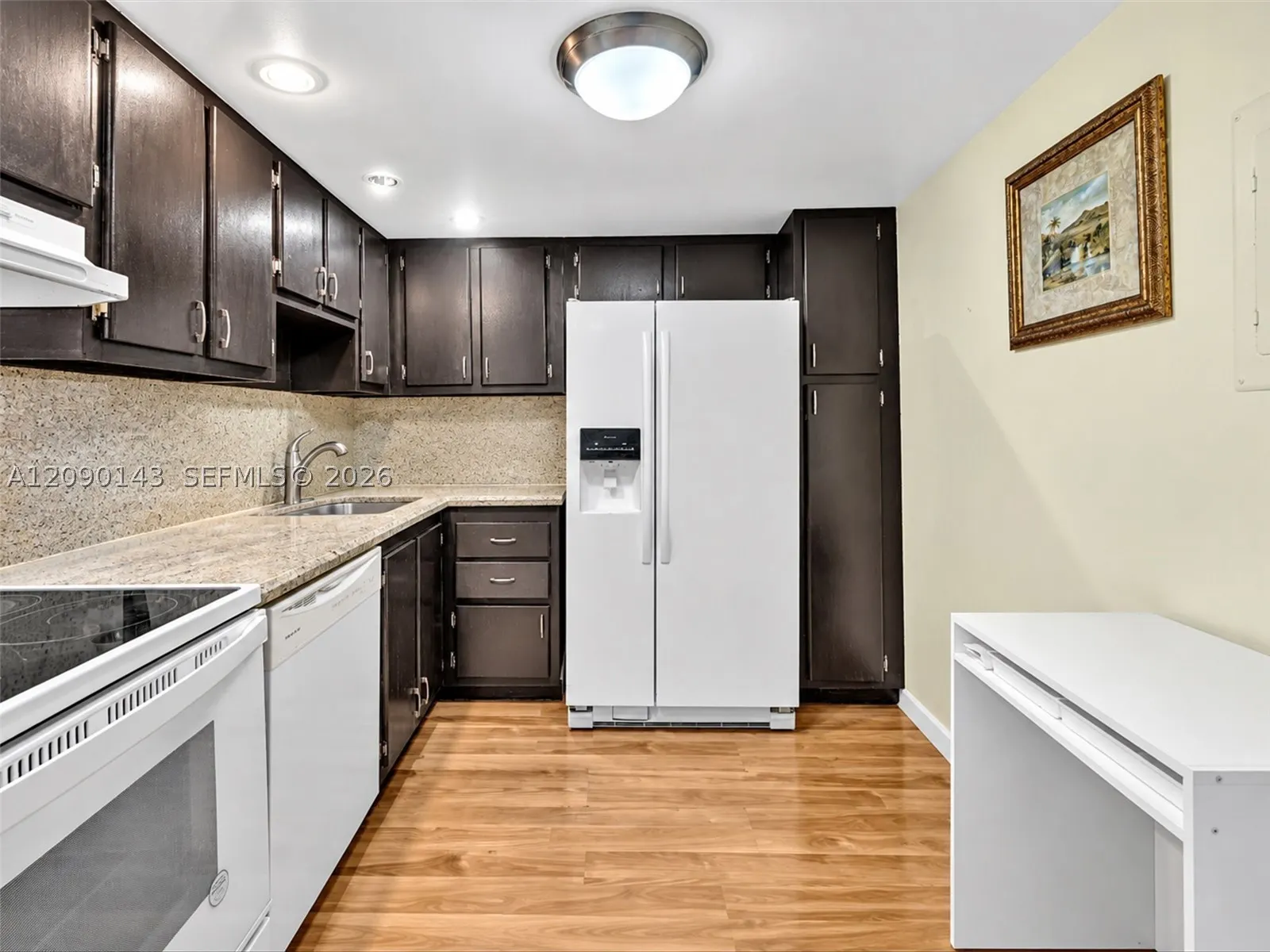 20379 W Country Club Dr #332