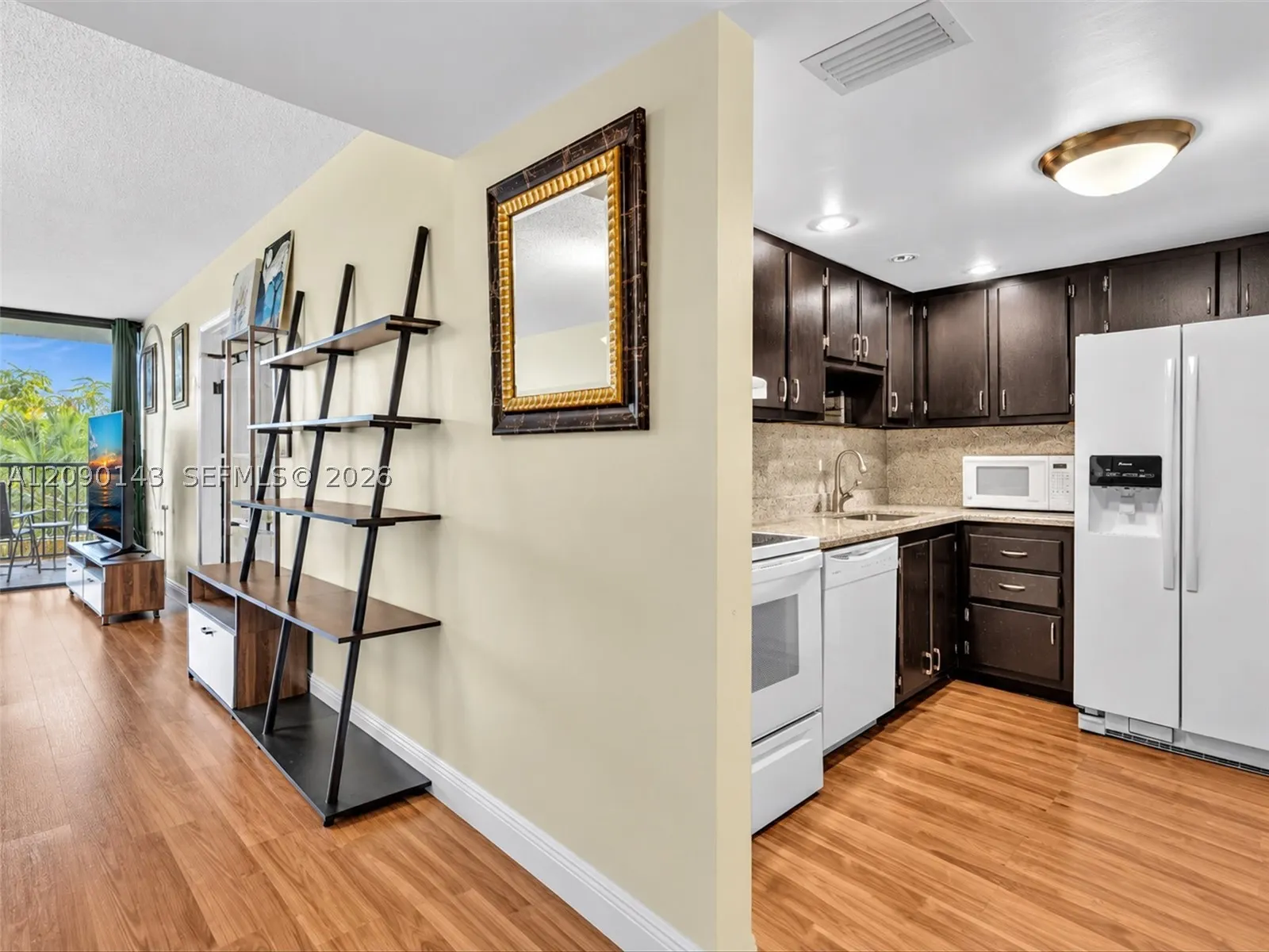 20379 W Country Club Dr #332
