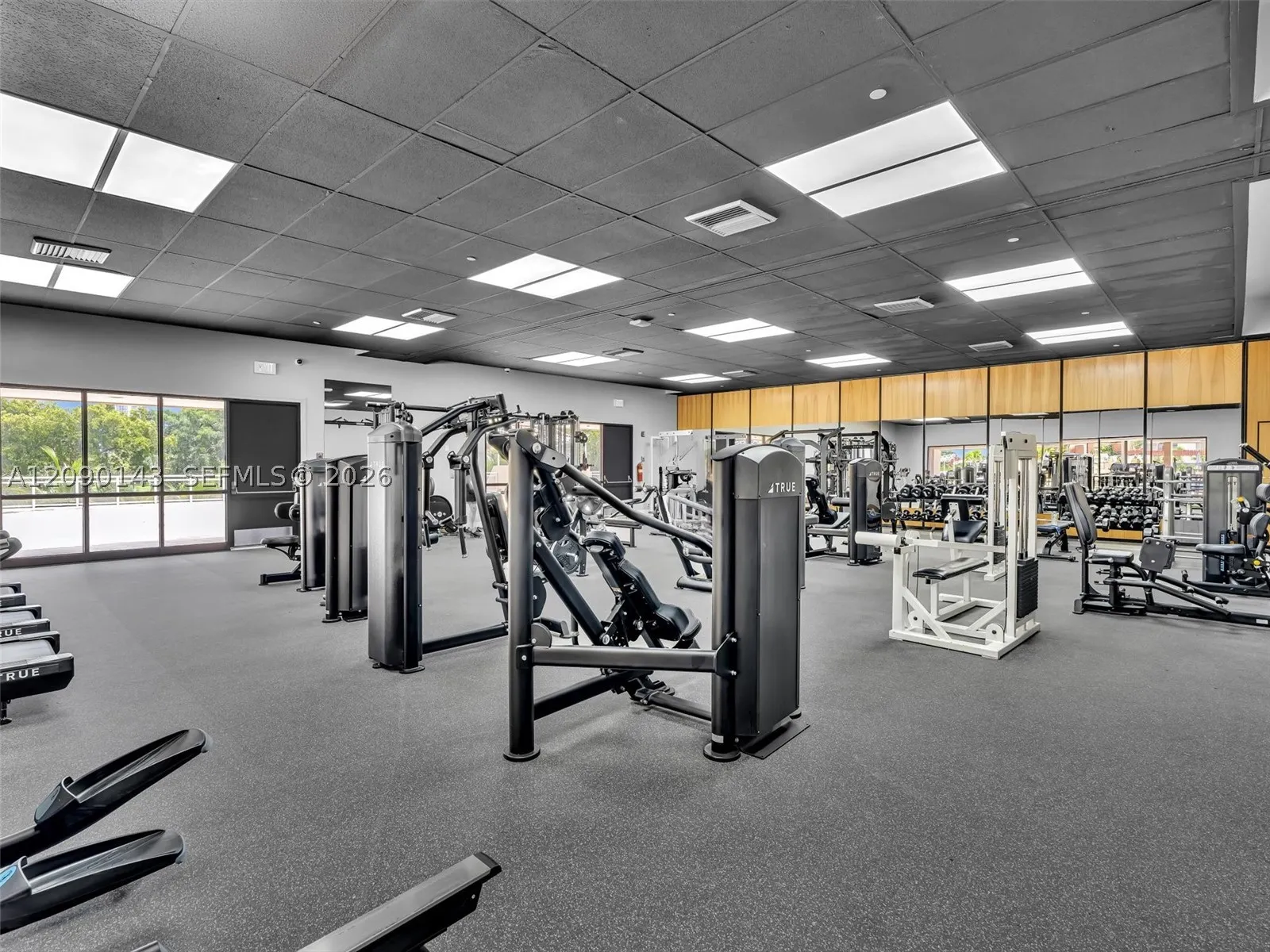 20379 W Country Club Dr #332