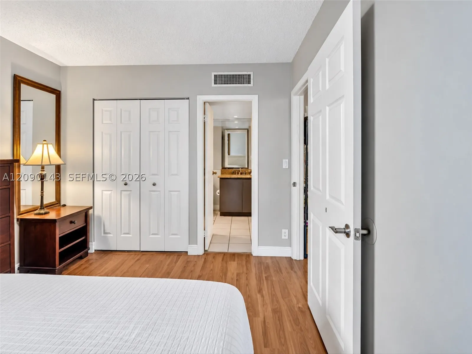 20379 W Country Club Dr #332