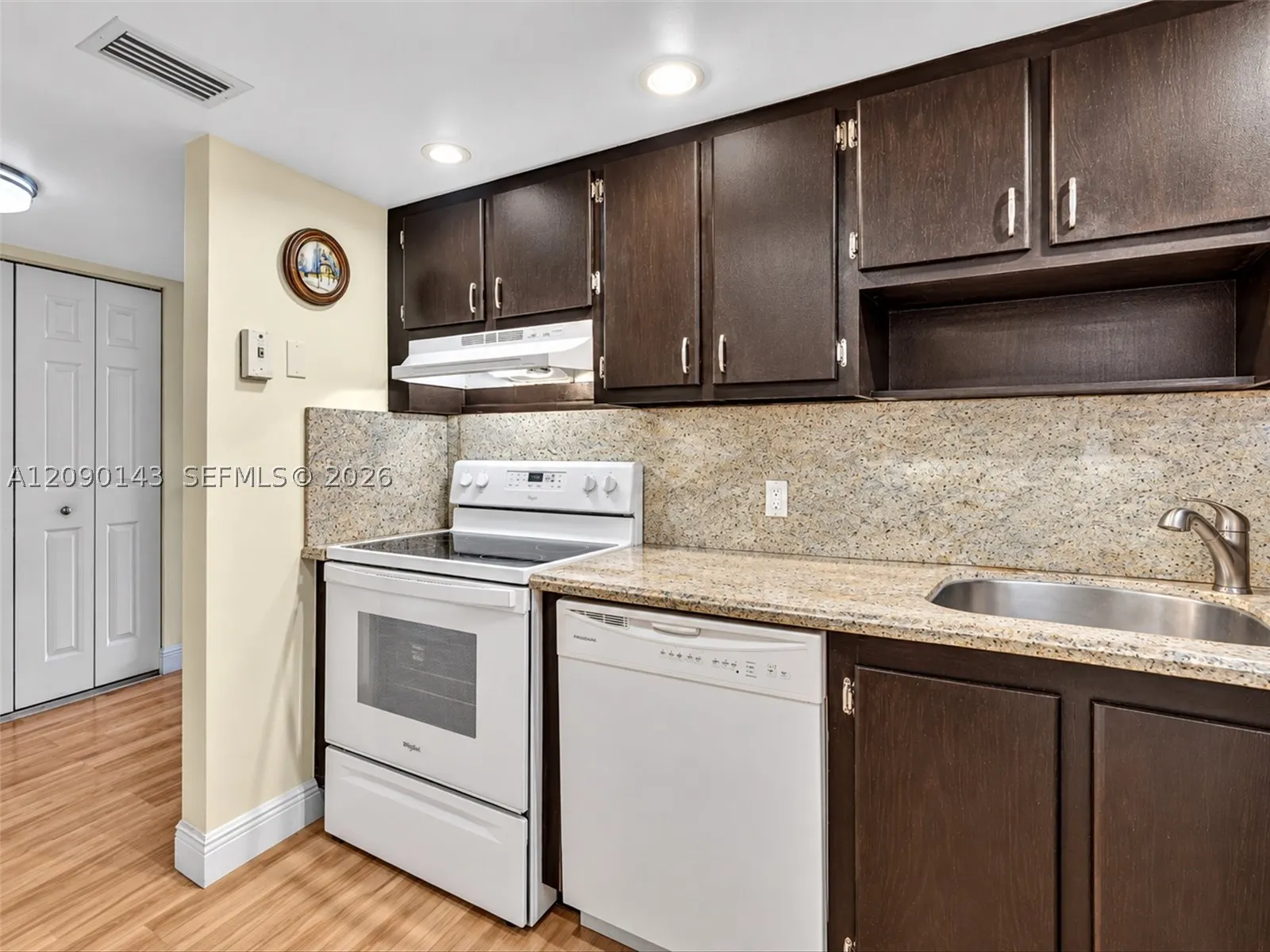 20379 W Country Club Dr #332