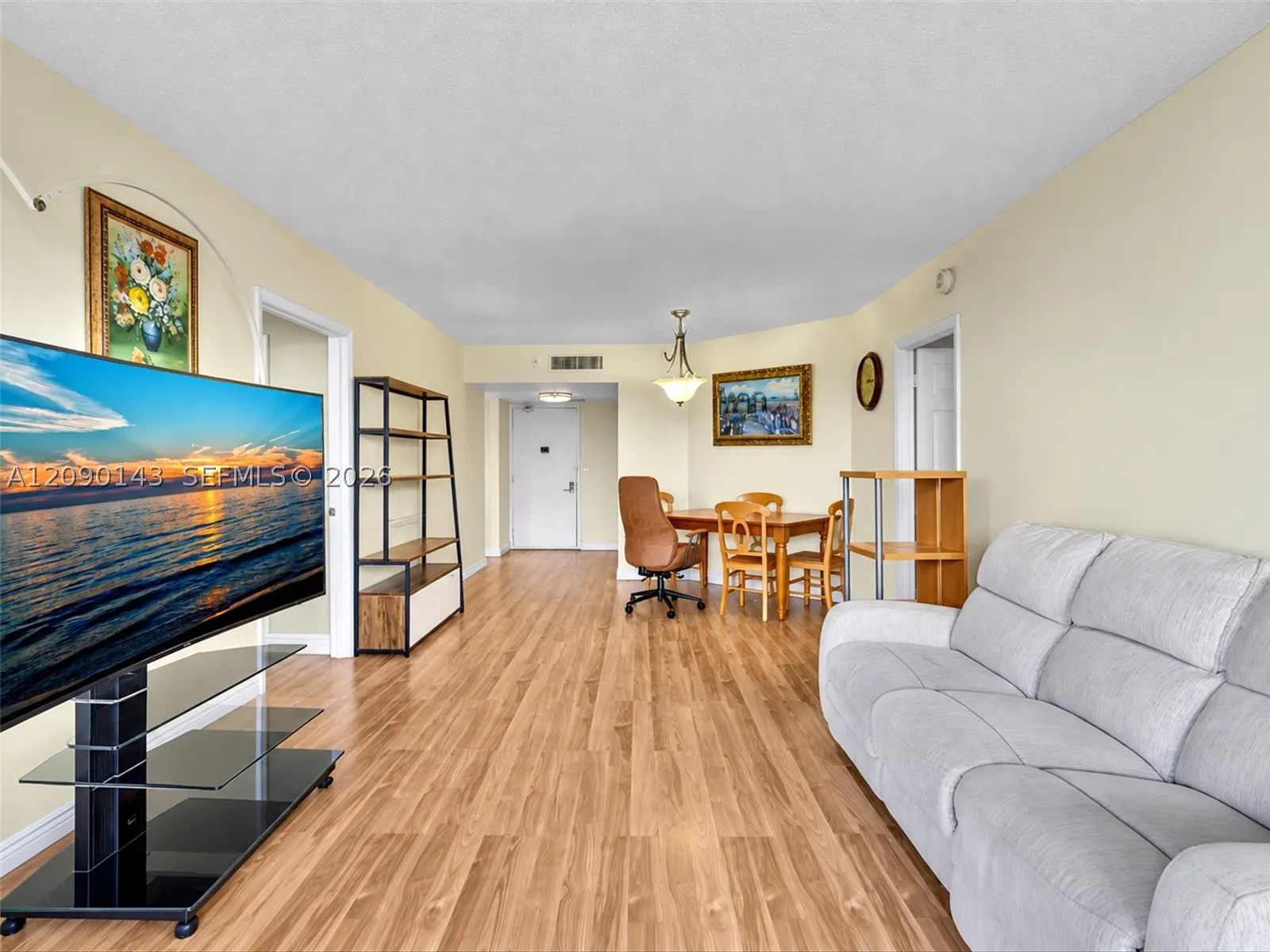 20379 W Country Club Dr #332