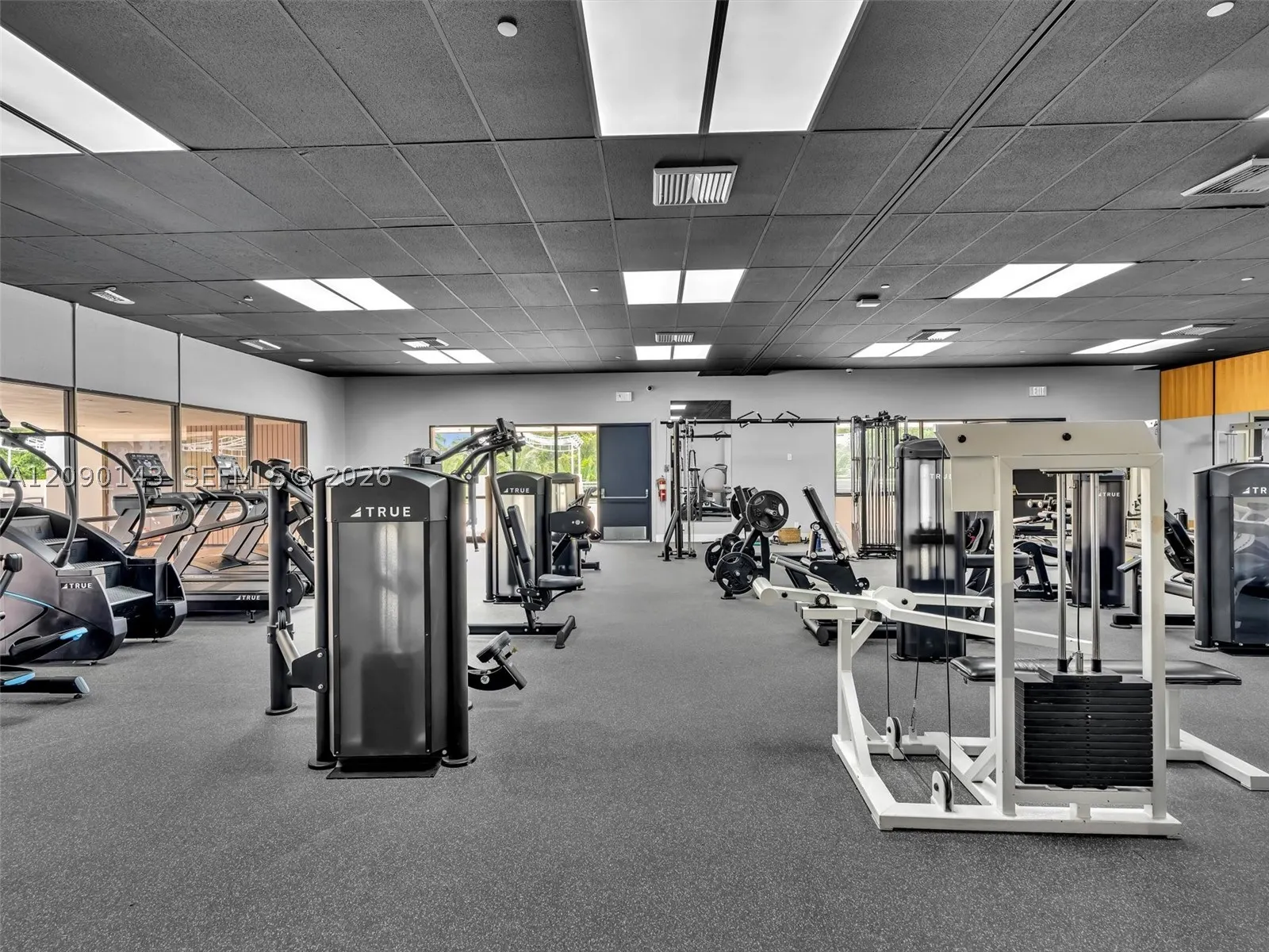 20379 W Country Club Dr #332
