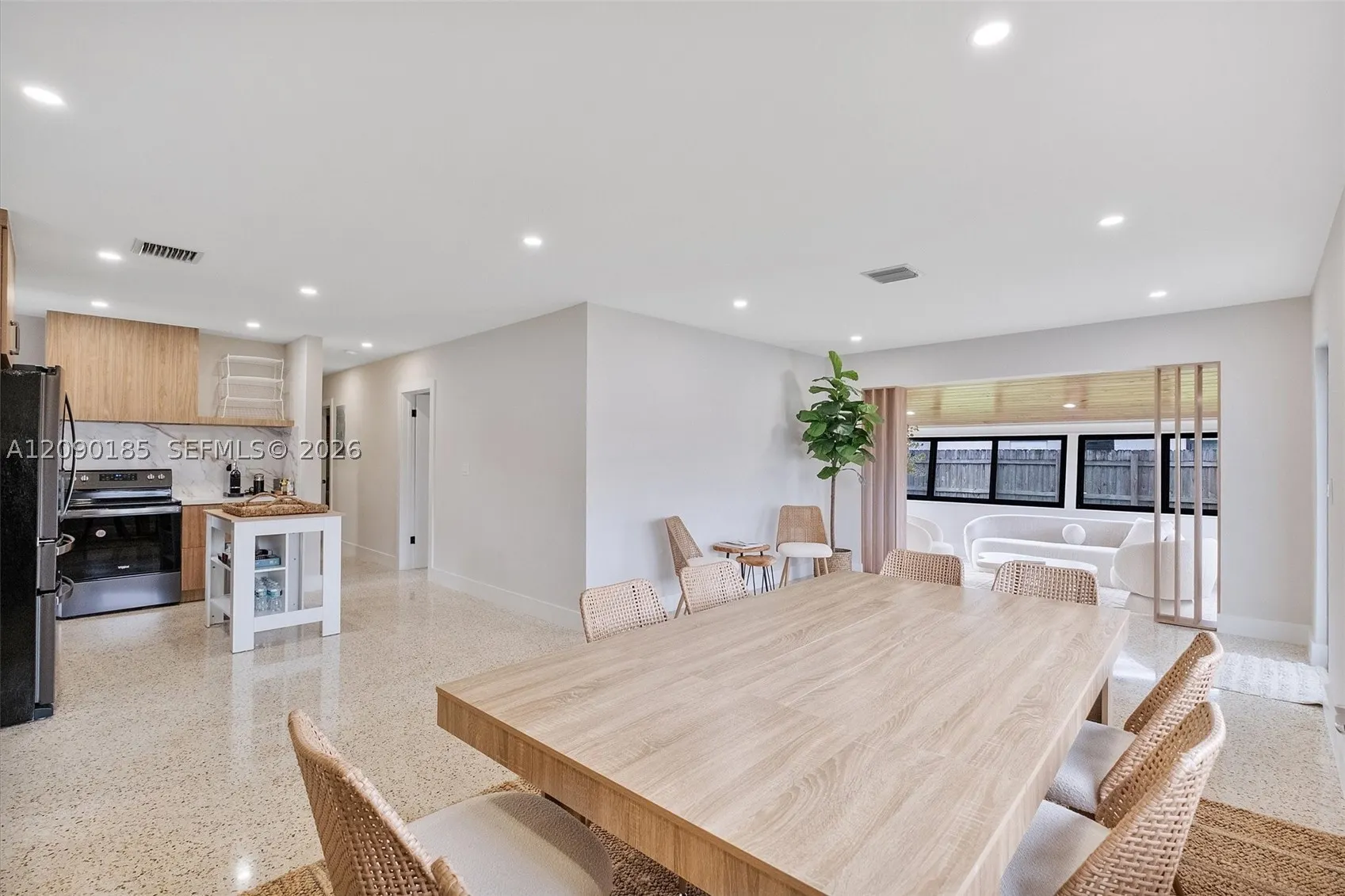 21201 NE 25th Ct