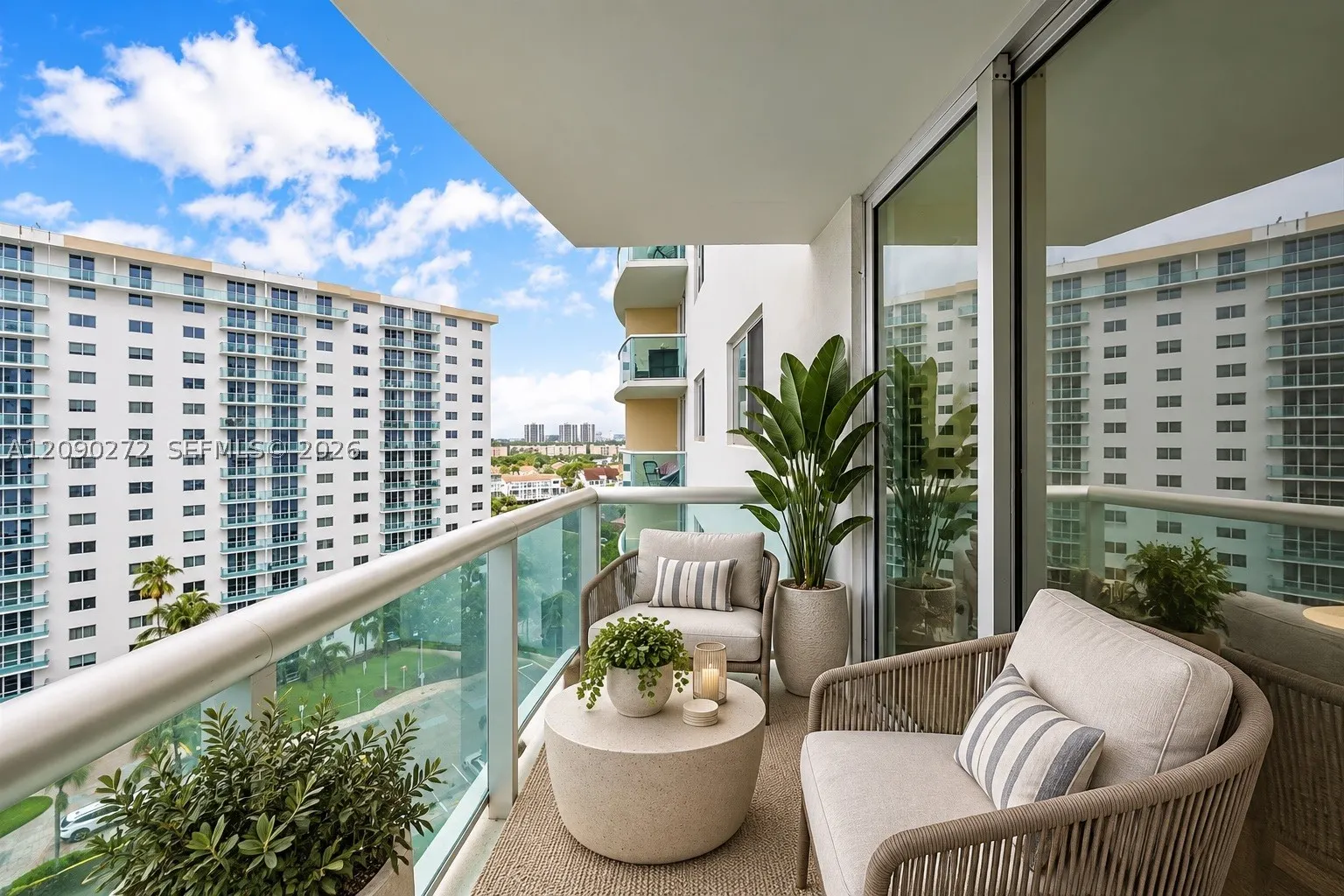 19380 Collins Ave #1023