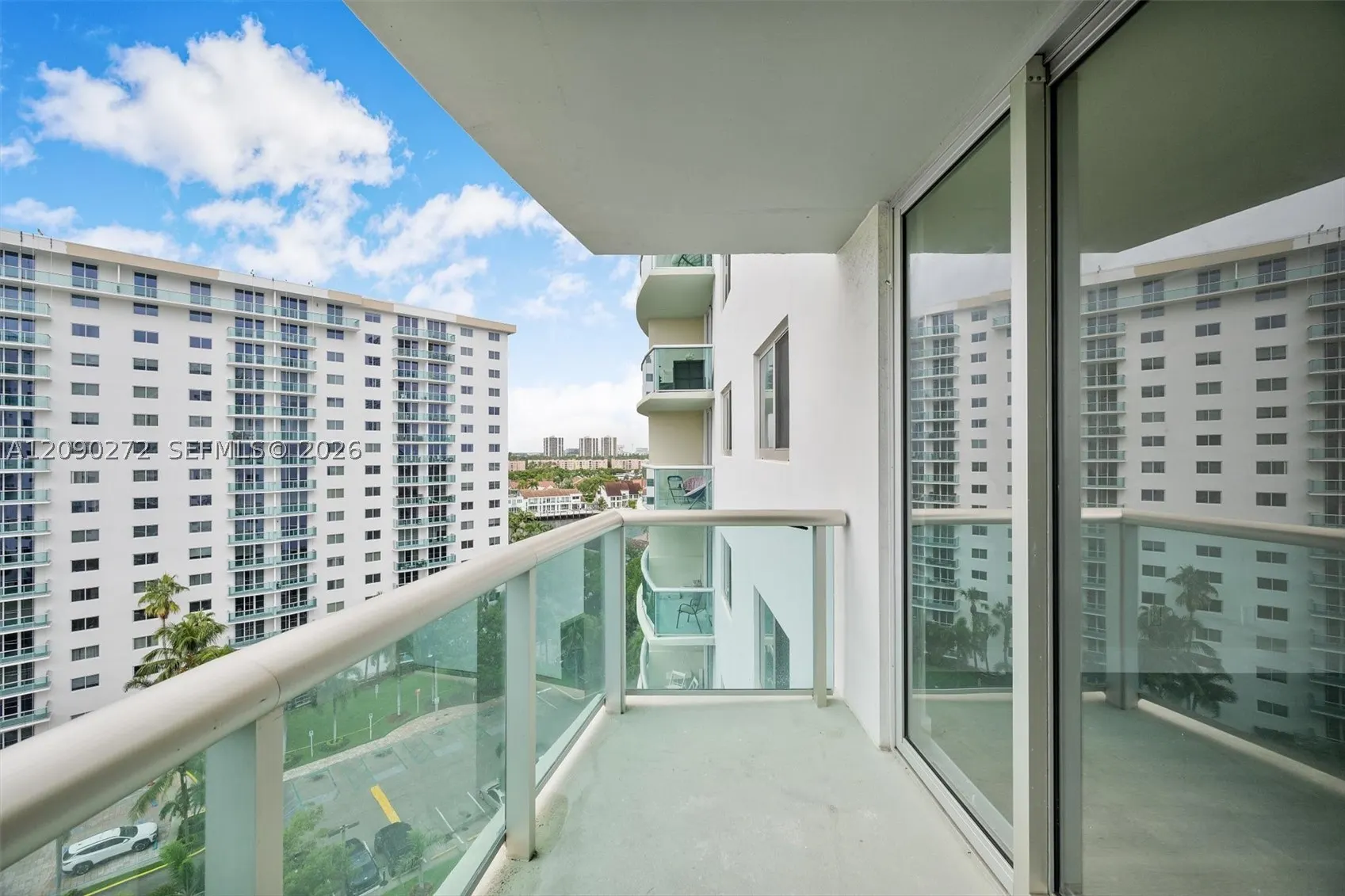 19380 Collins Ave #1023