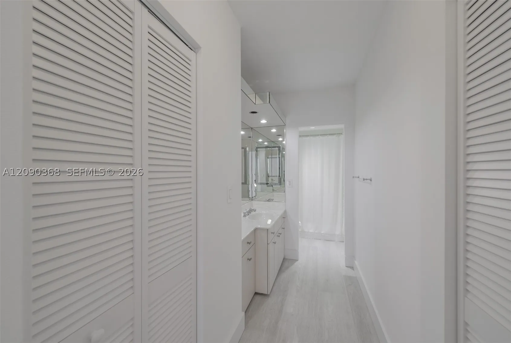 1950 S Ocean Dr #11P