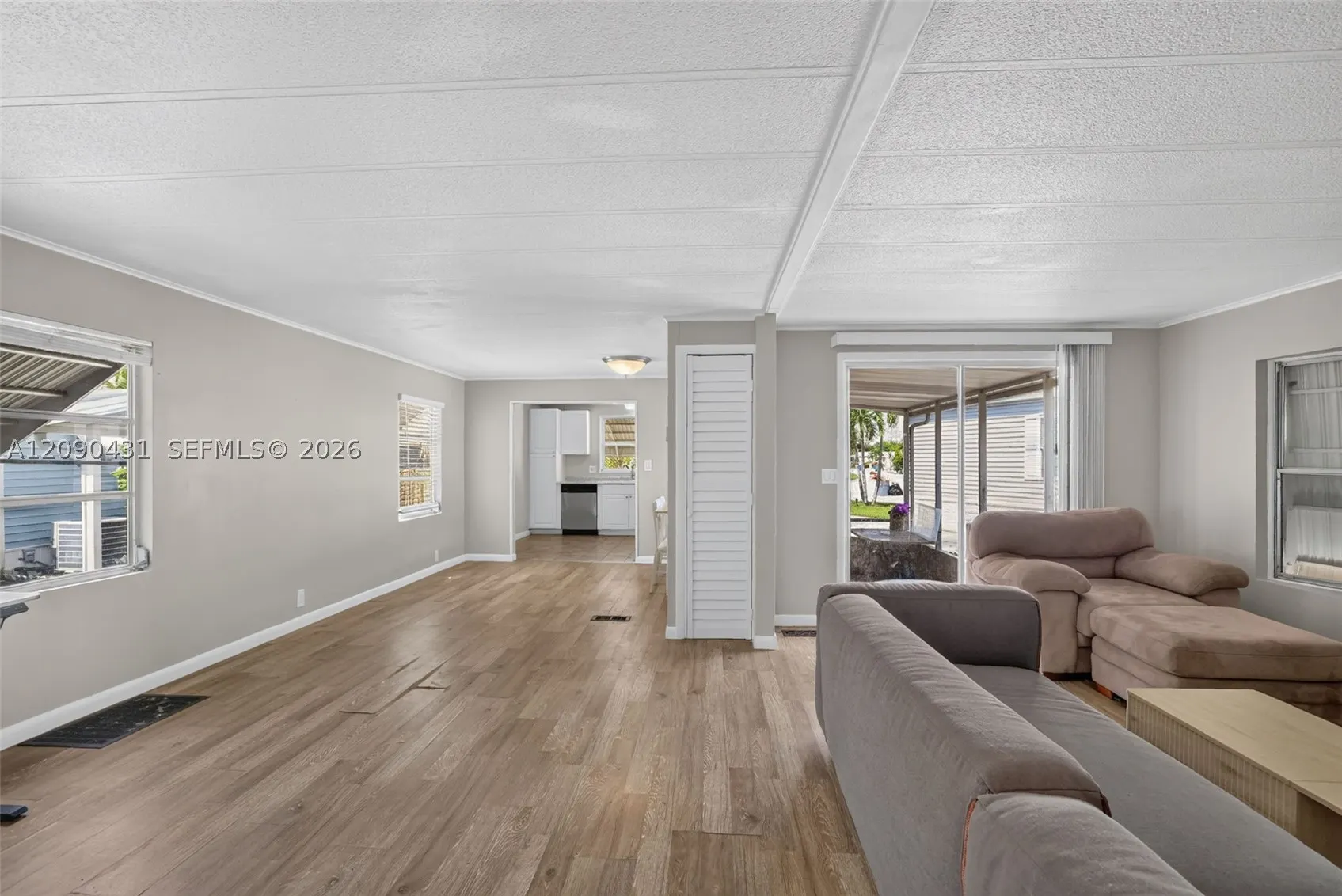 2903 Harbor Ln