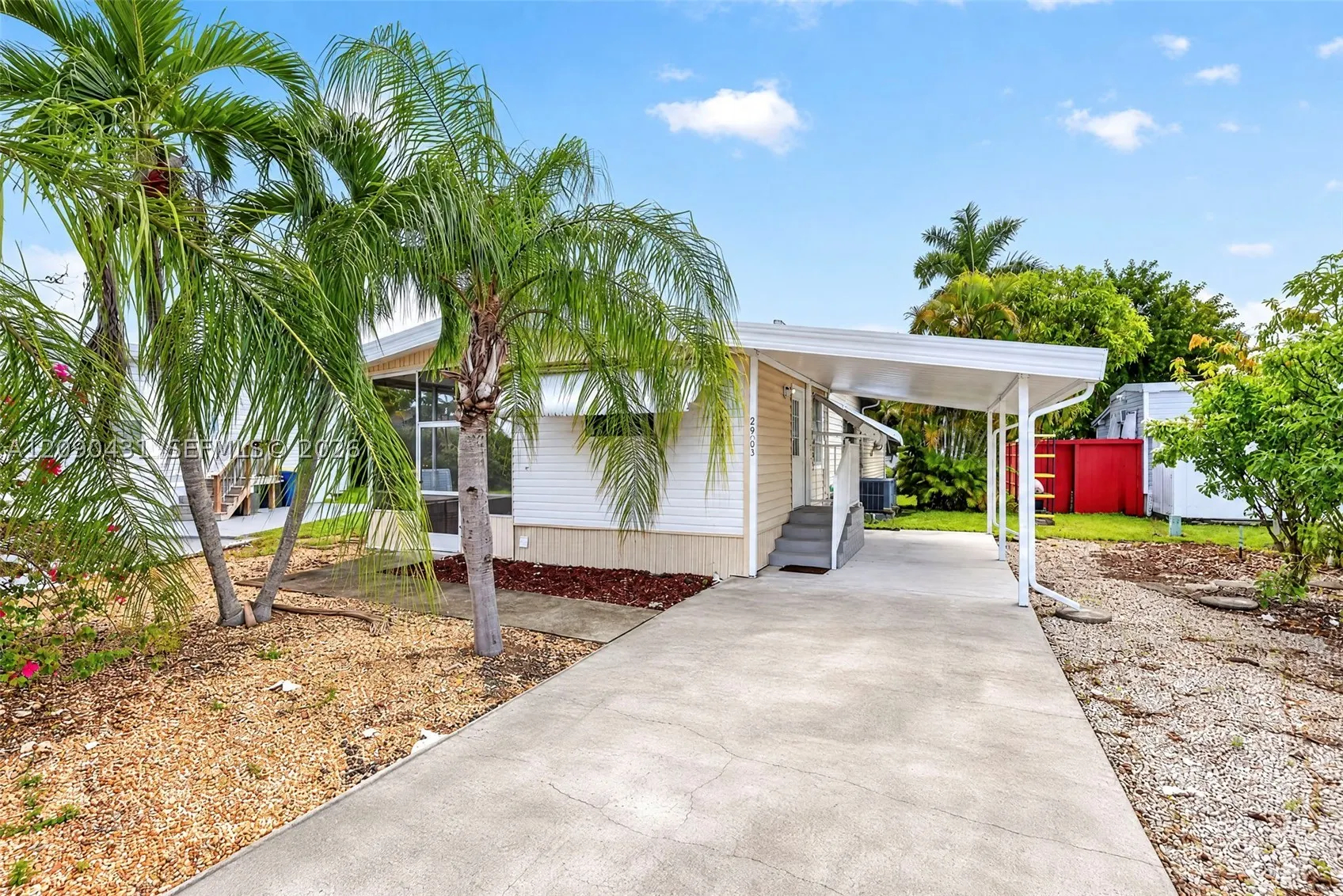 2903 Harbor Ln