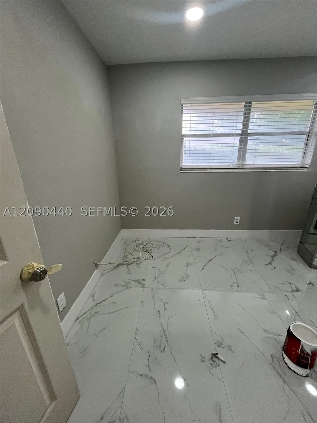217 SW 10th St