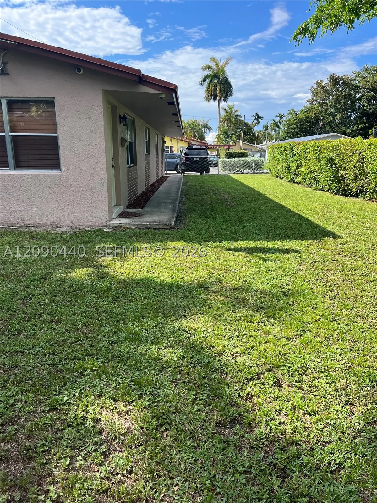 217 SW 10th St