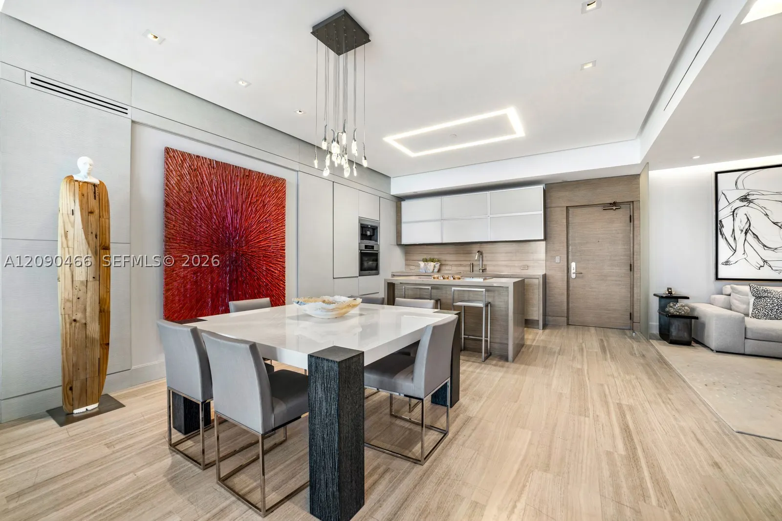 6799 Collins Ave #305
