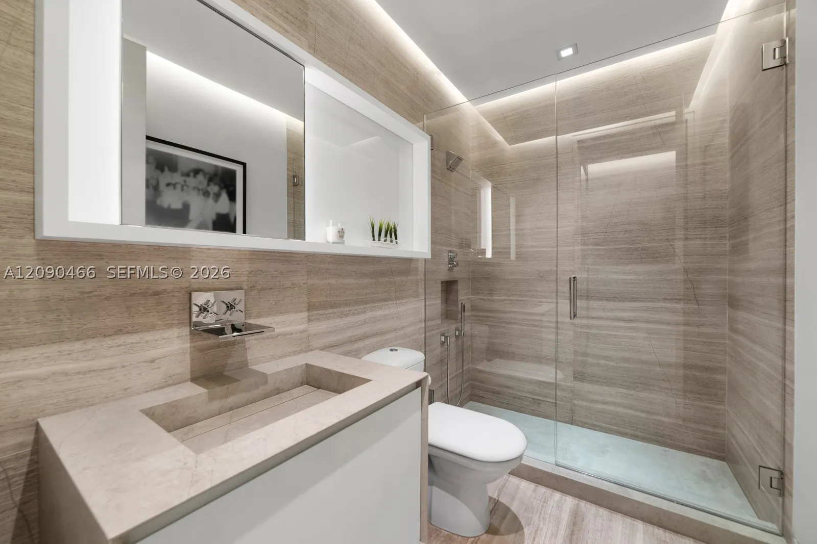 6799 Collins Ave #305