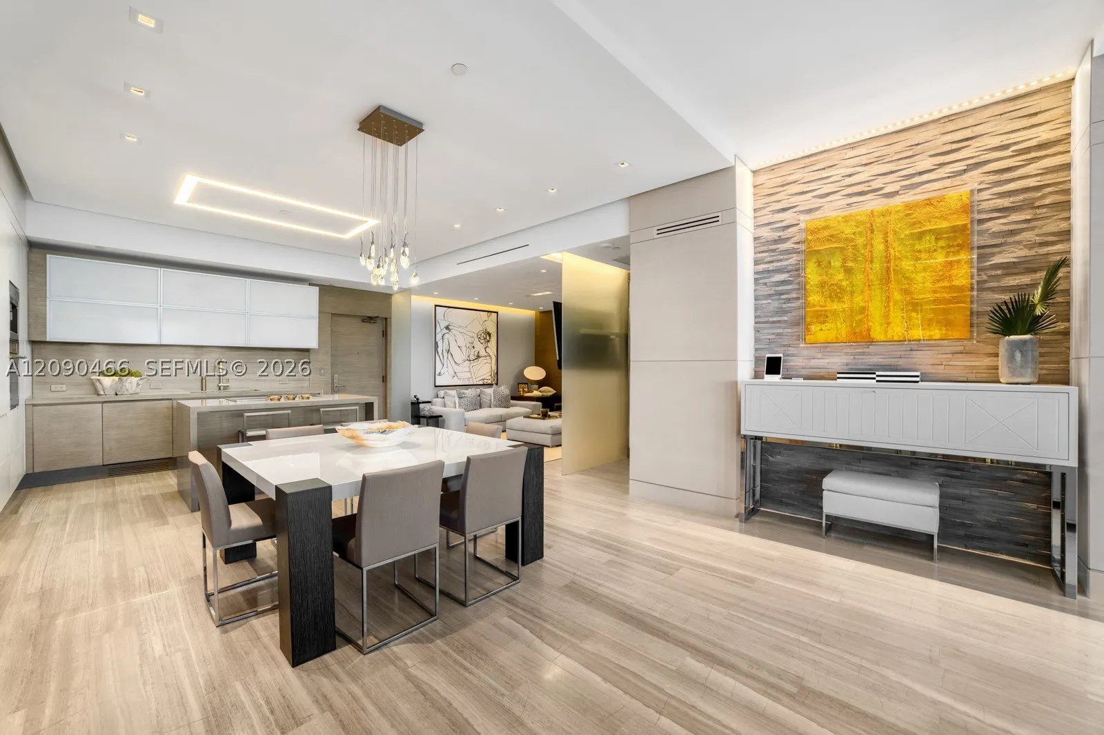 6799 Collins Ave #305
