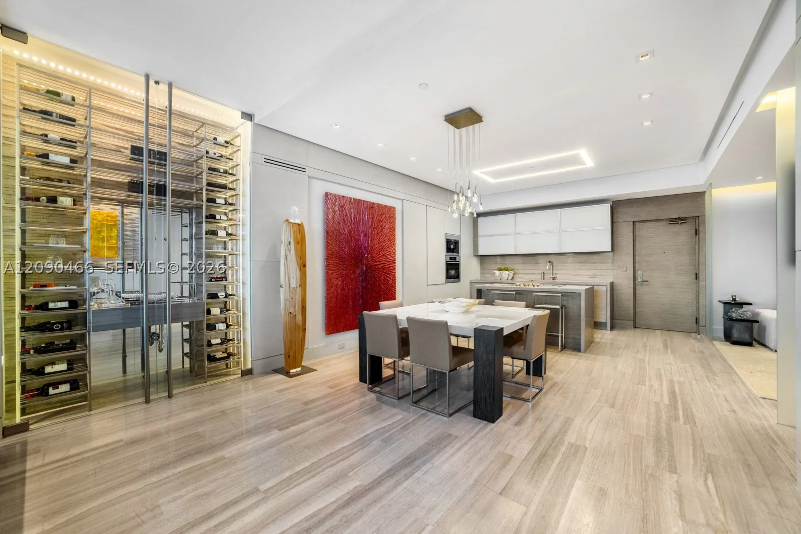6799 Collins Ave #305