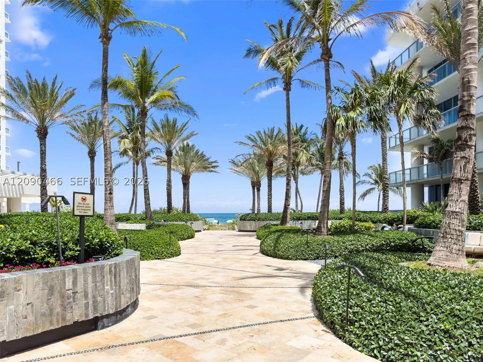 6799 Collins Ave #305