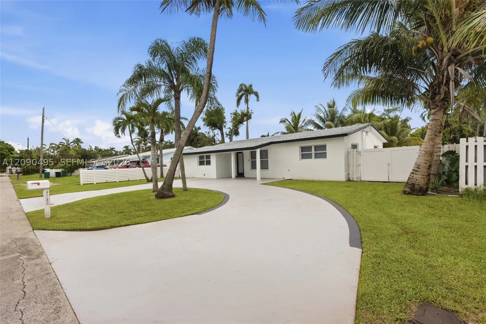 4540 SW 28th Ter