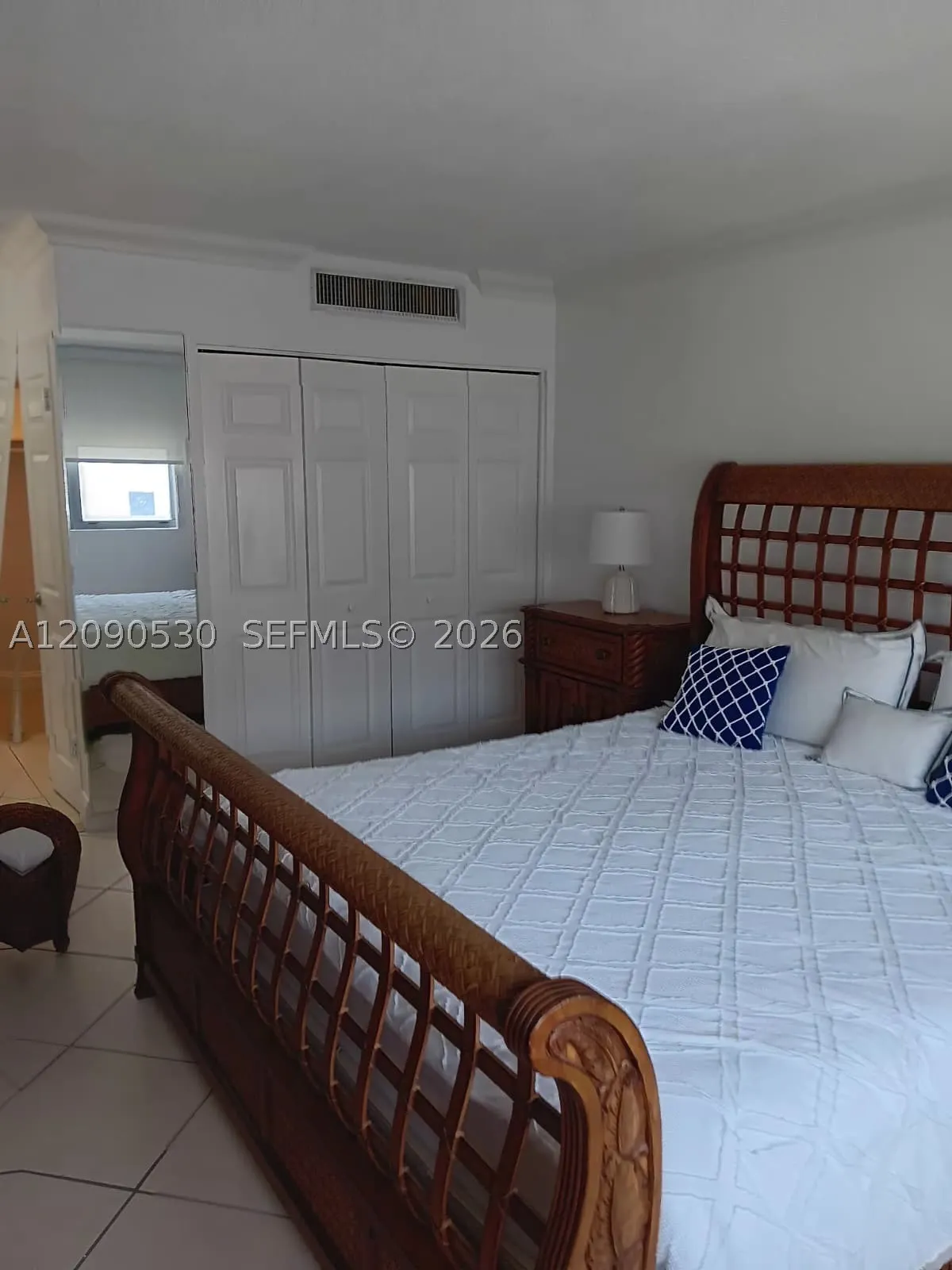 9225 Collins Ave #1206