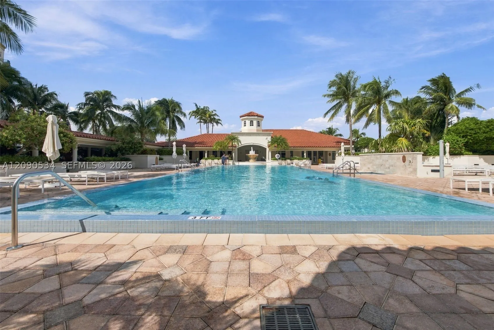19900 E Country Club Dr #116