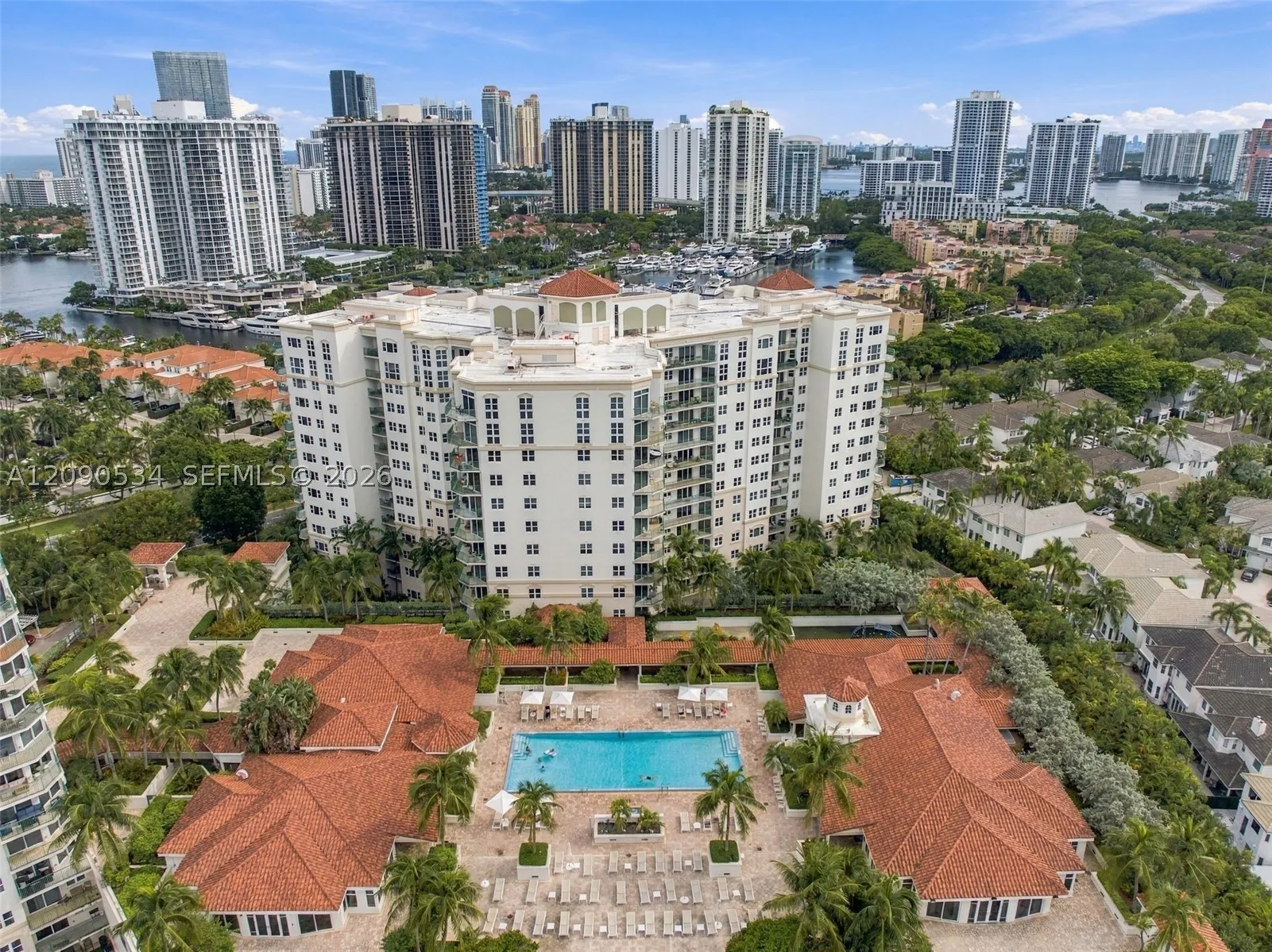 19900 E Country Club Dr #116