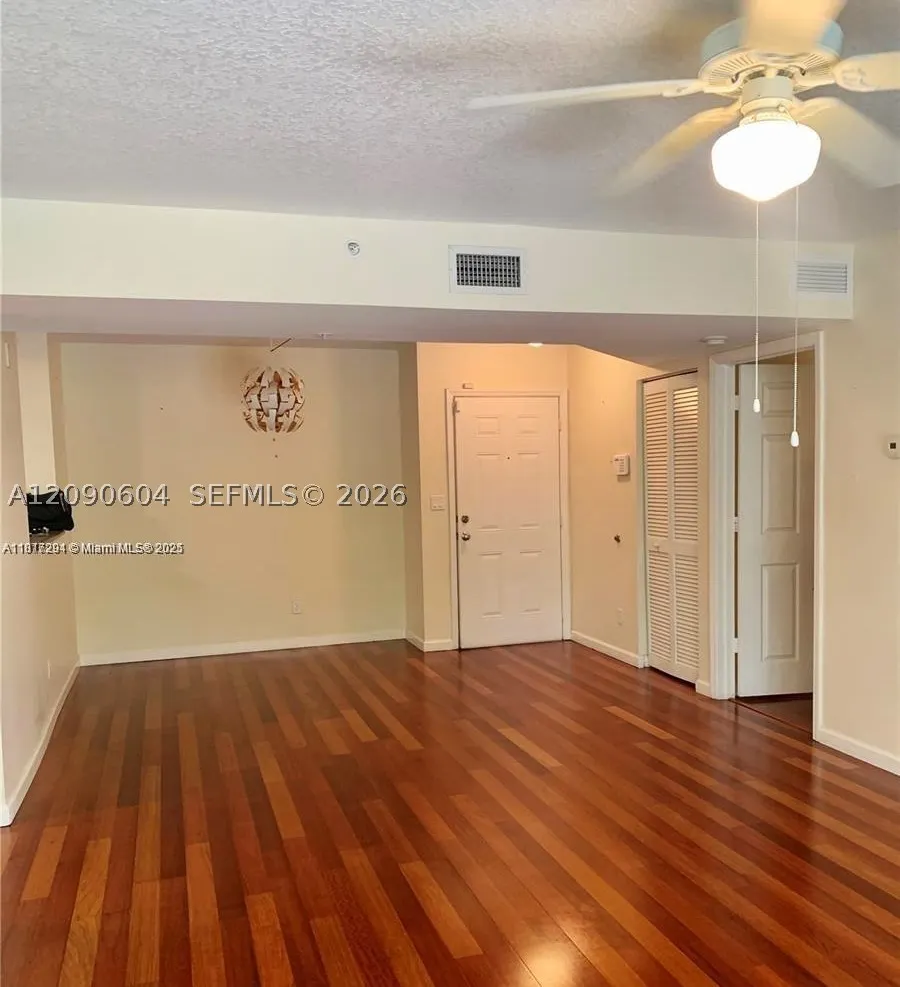 509 E Sheridan St #1073