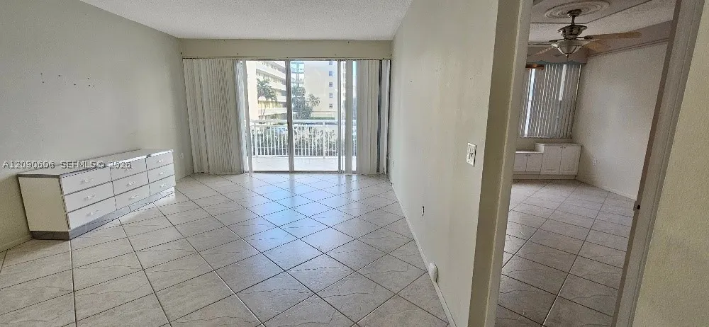 18041 Biscayne Blvd #203