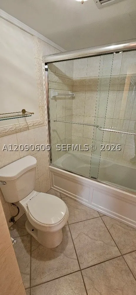 18041 Biscayne Blvd #203