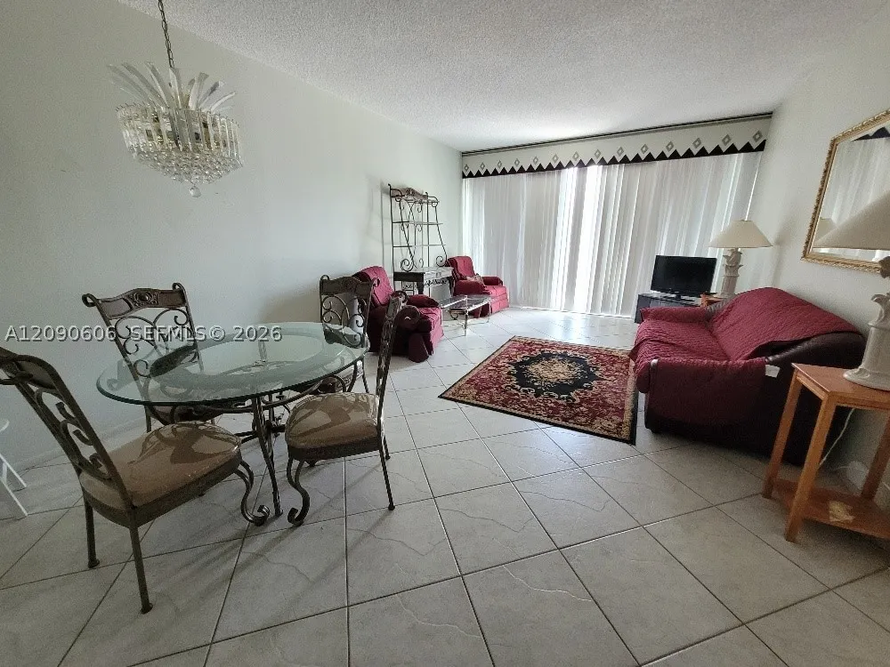 18041 Biscayne Blvd #203