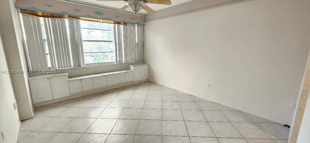 18041 Biscayne Blvd #203