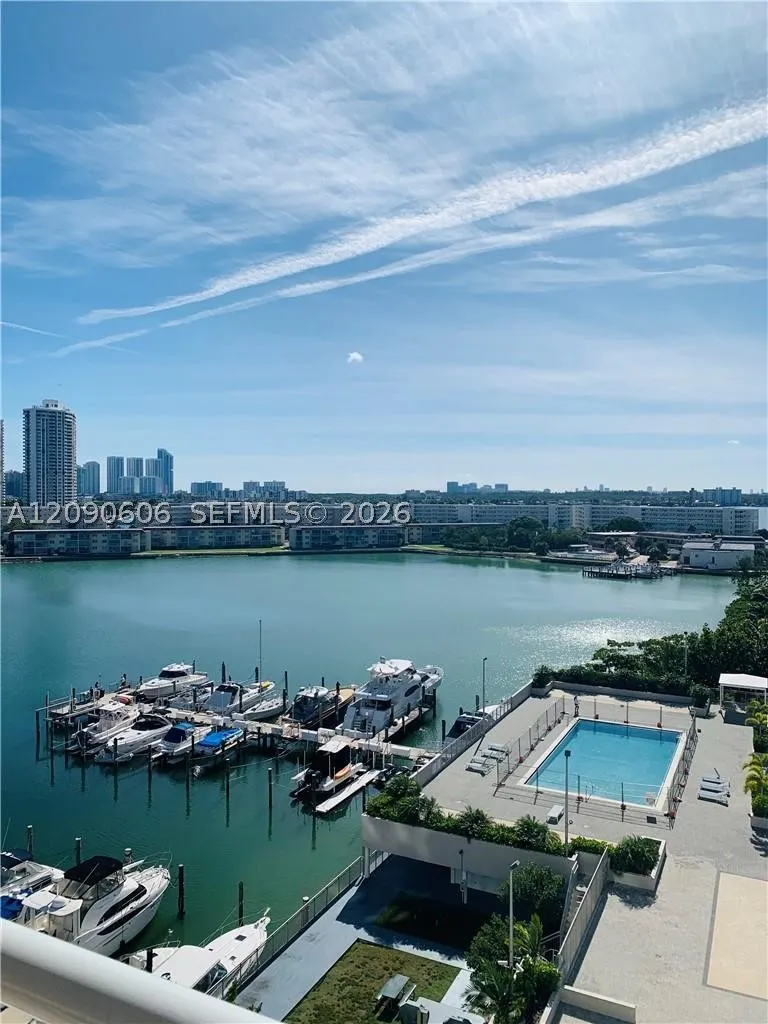 18041 Biscayne Blvd #203