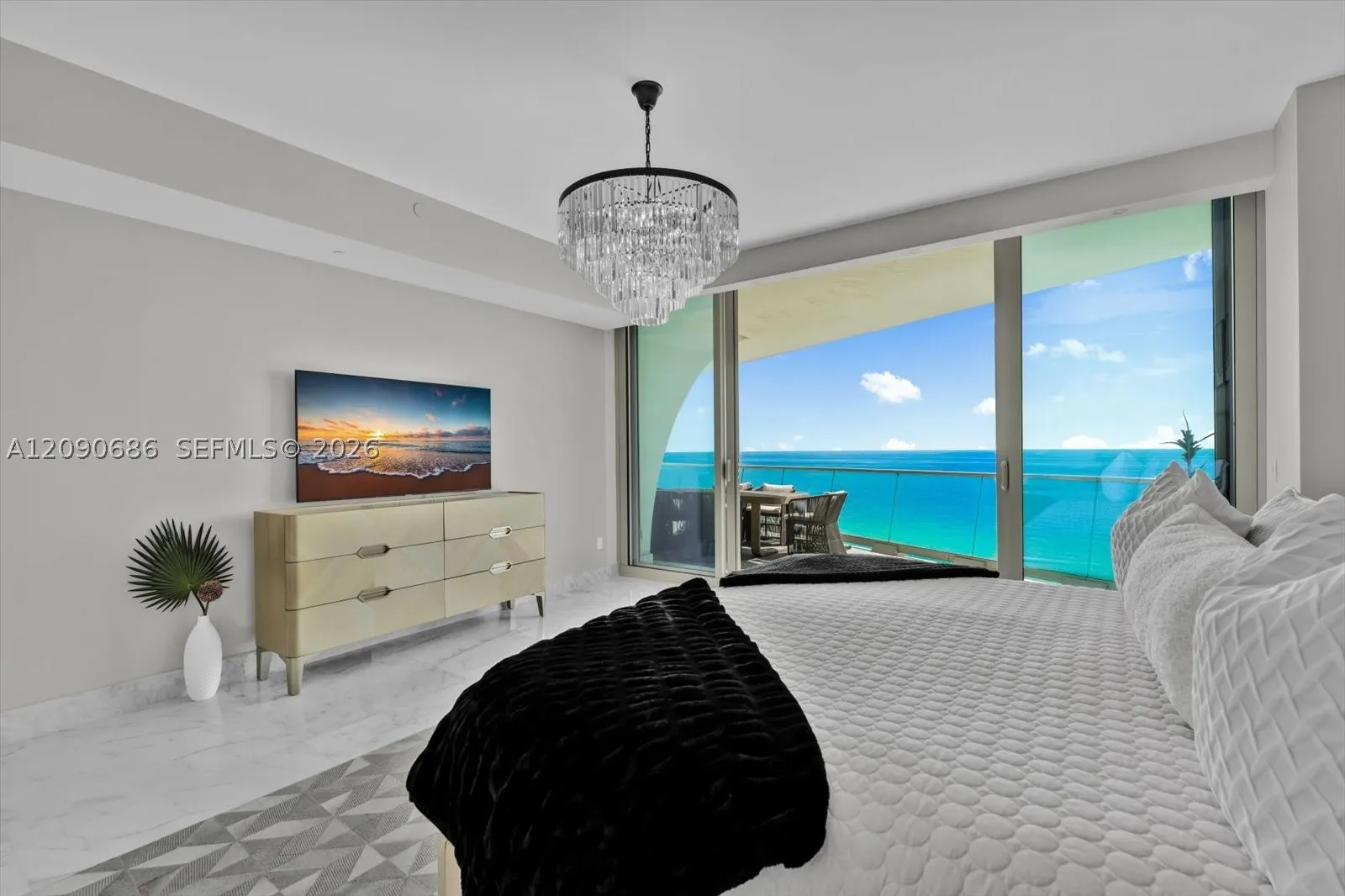 16901 Collins Ave #803