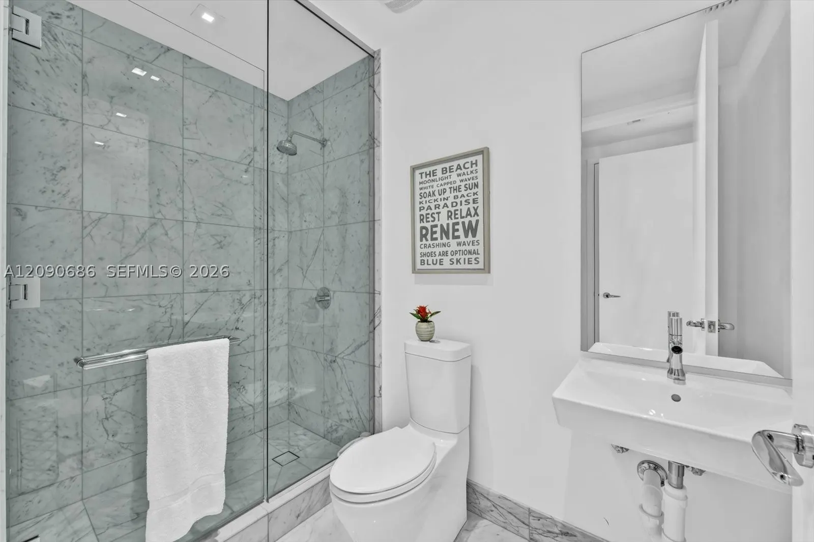16901 Collins Ave #803