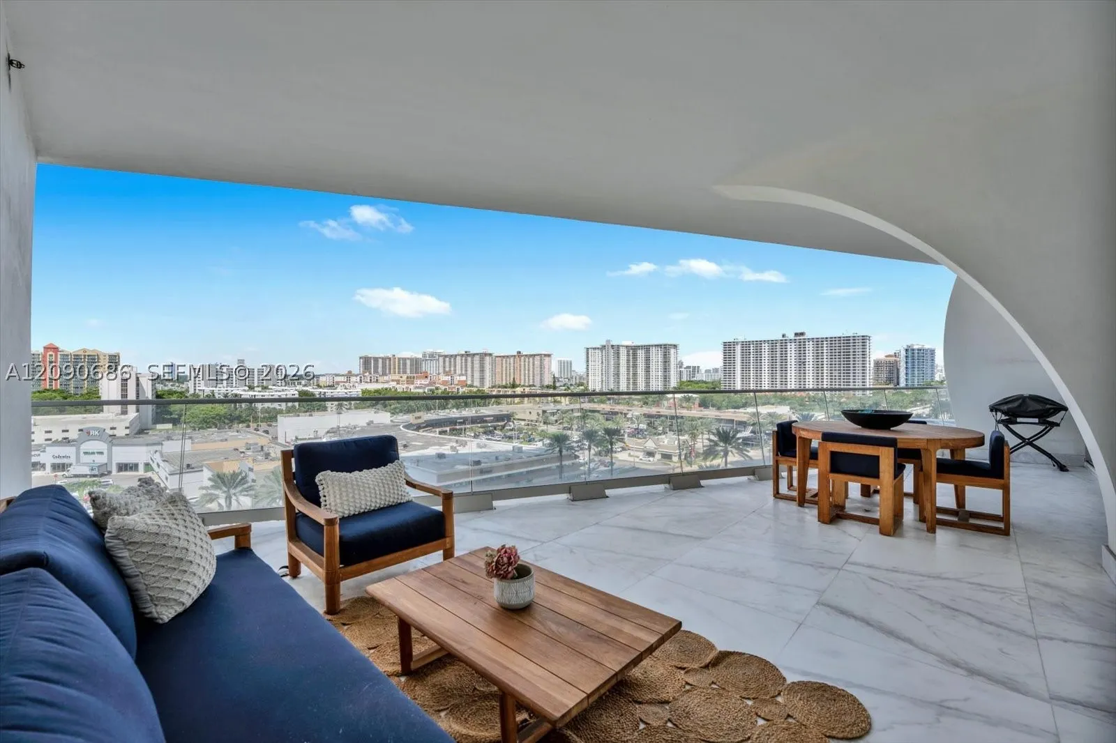 16901 Collins Ave #803