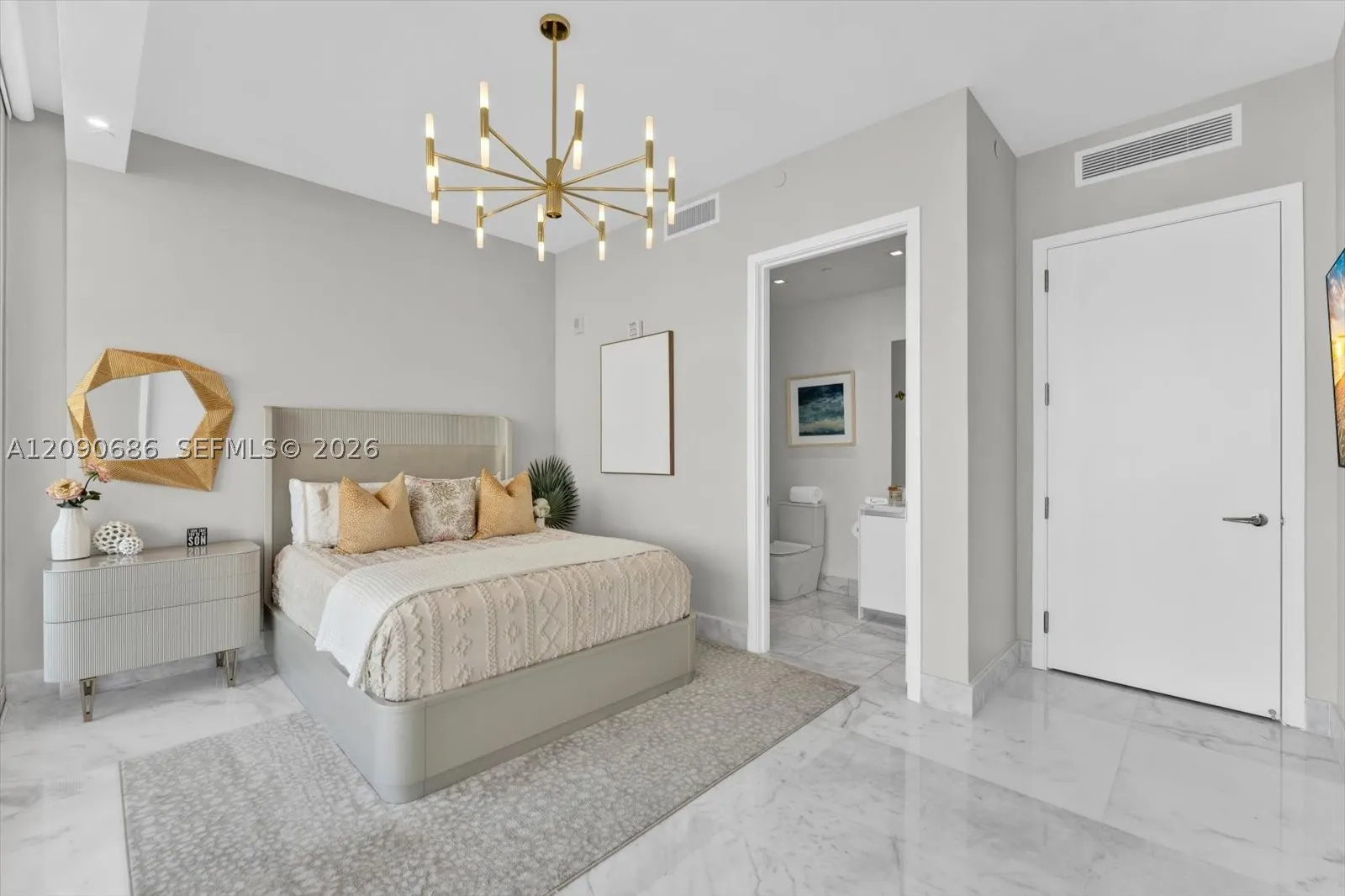 16901 Collins Ave #803