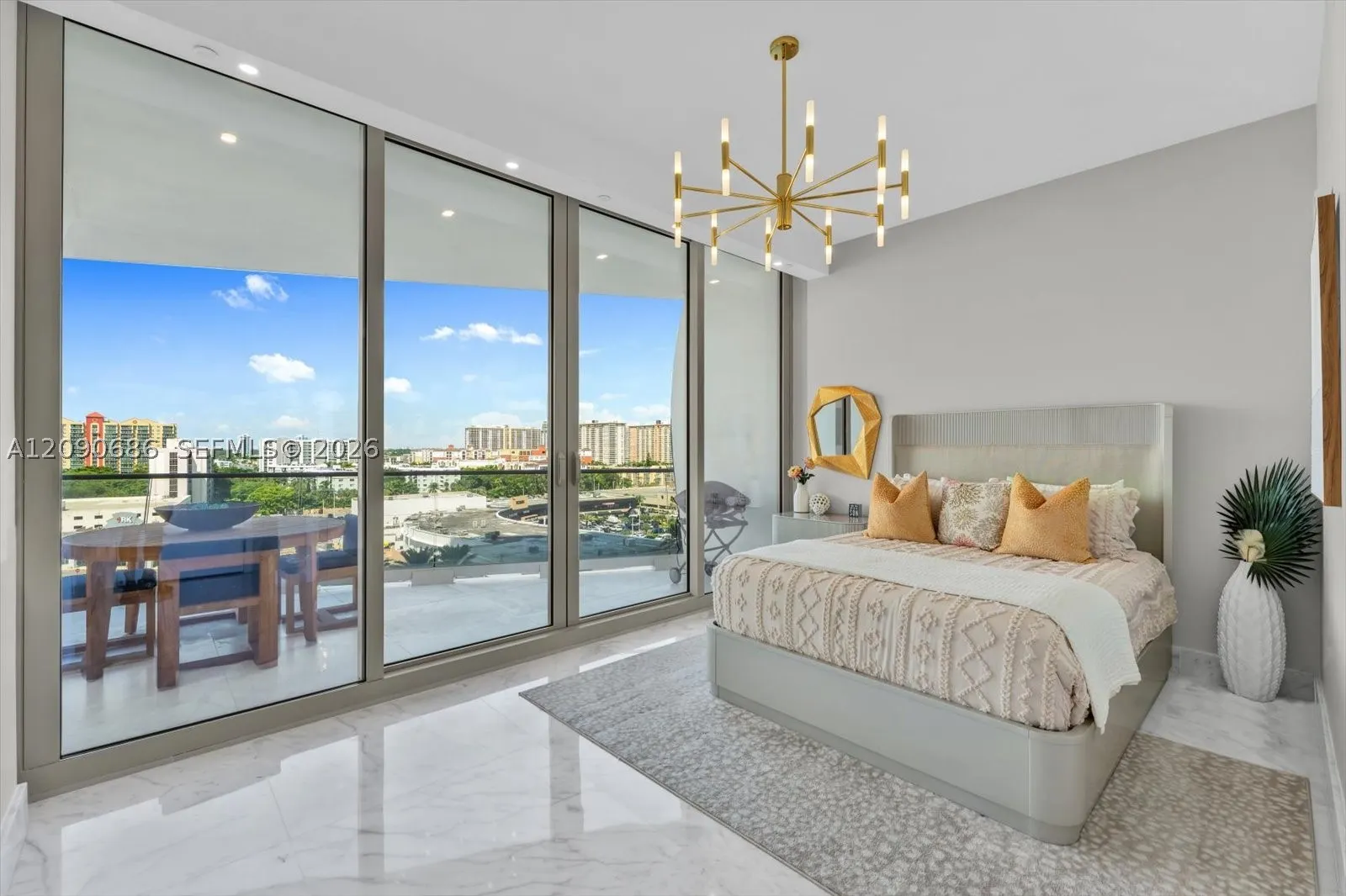 16901 Collins Ave #803