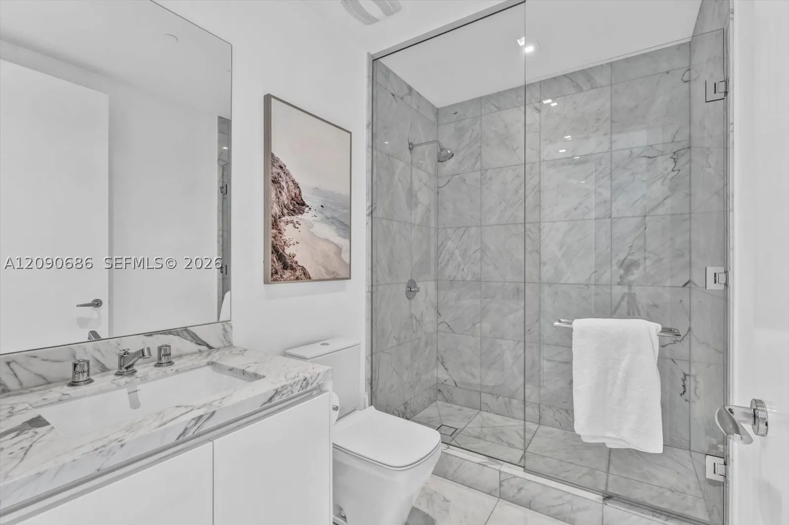 16901 Collins Ave #803
