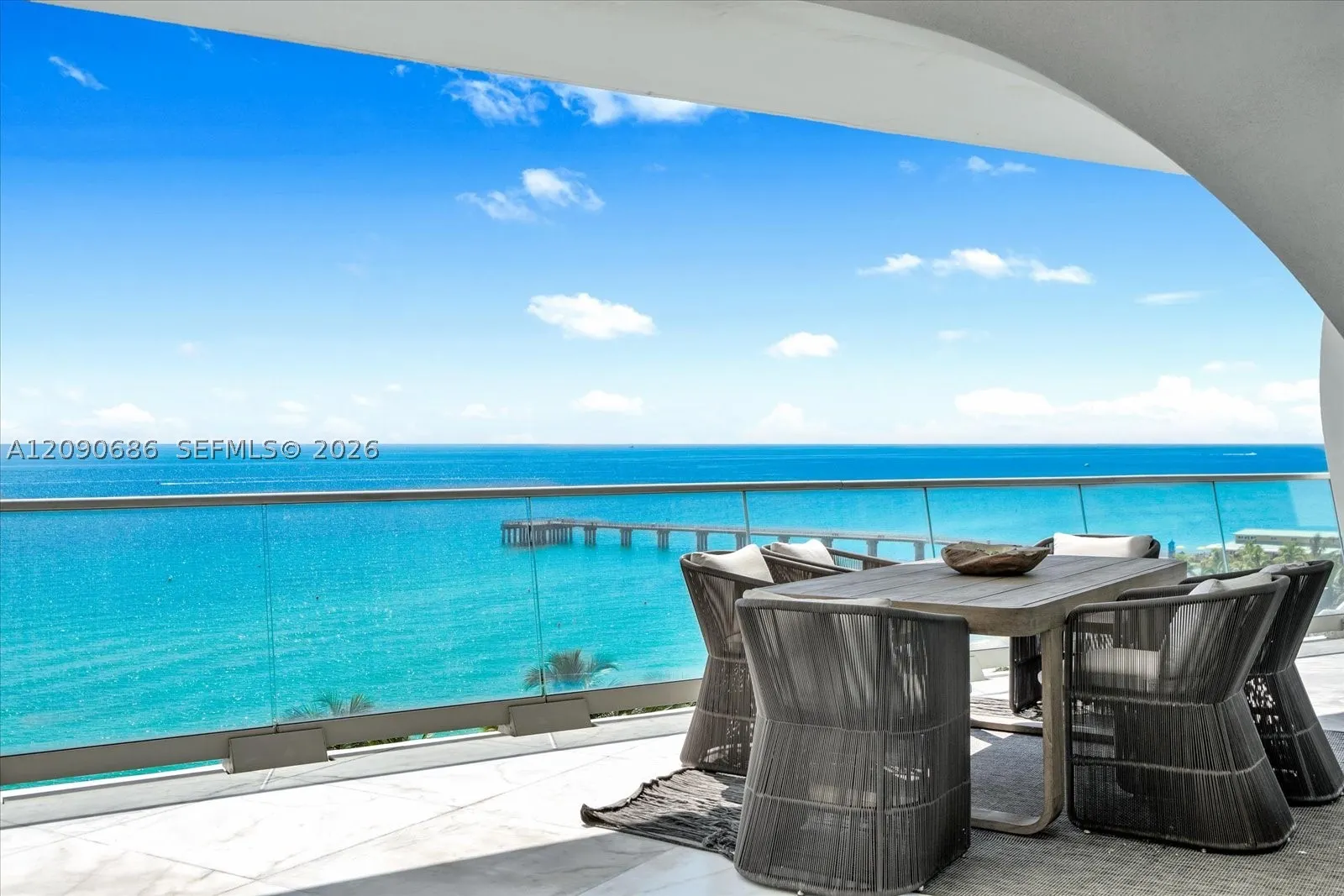 16901 Collins Ave #803