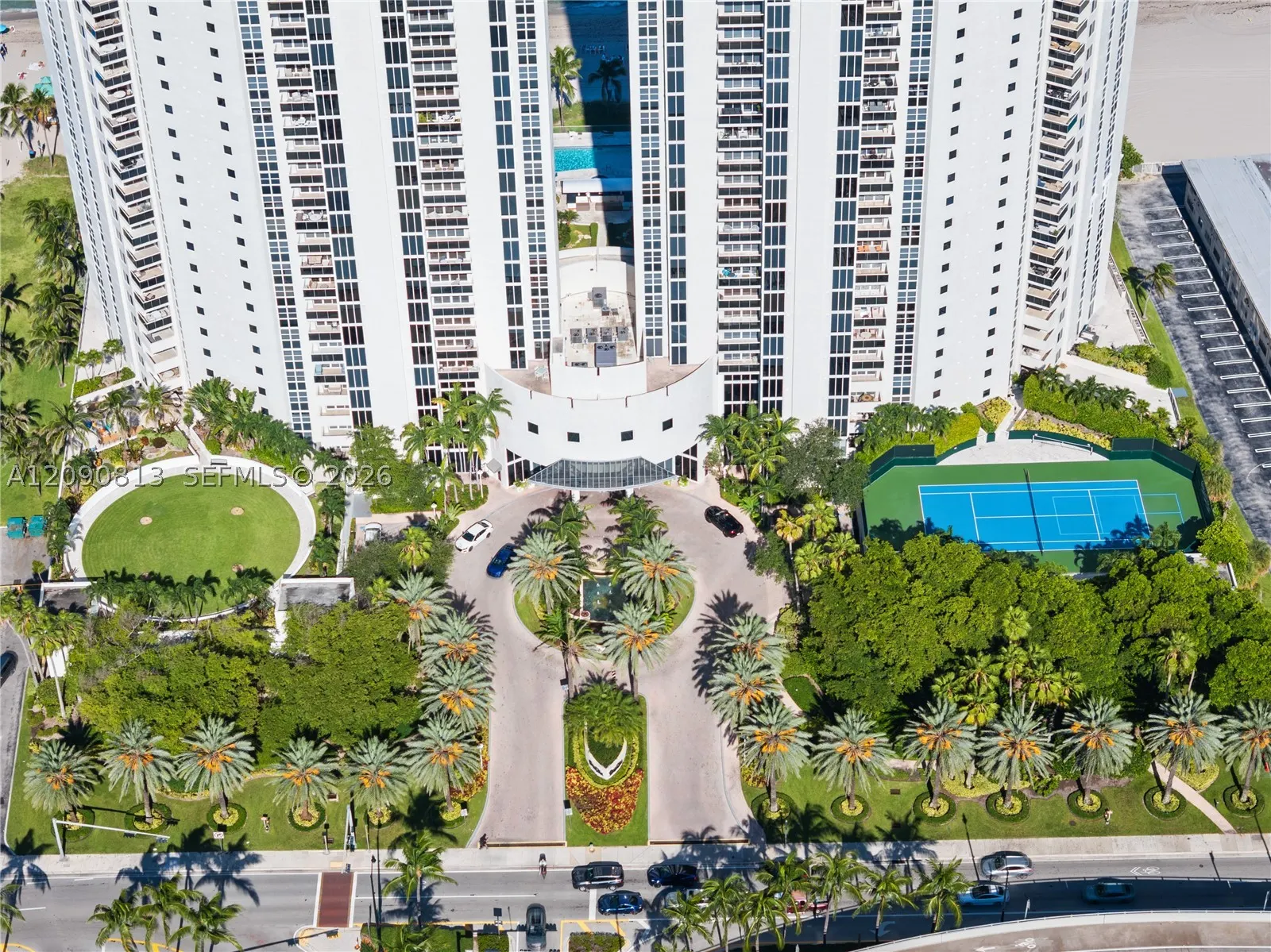 19111 Collins Ave #2207